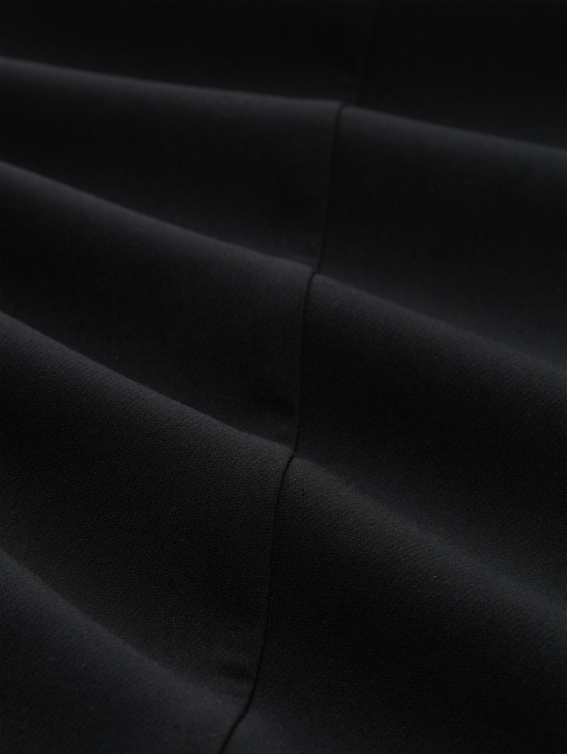 Loose Fit Barrel Hose mit Gürtel - deep black - Material-Ansicht