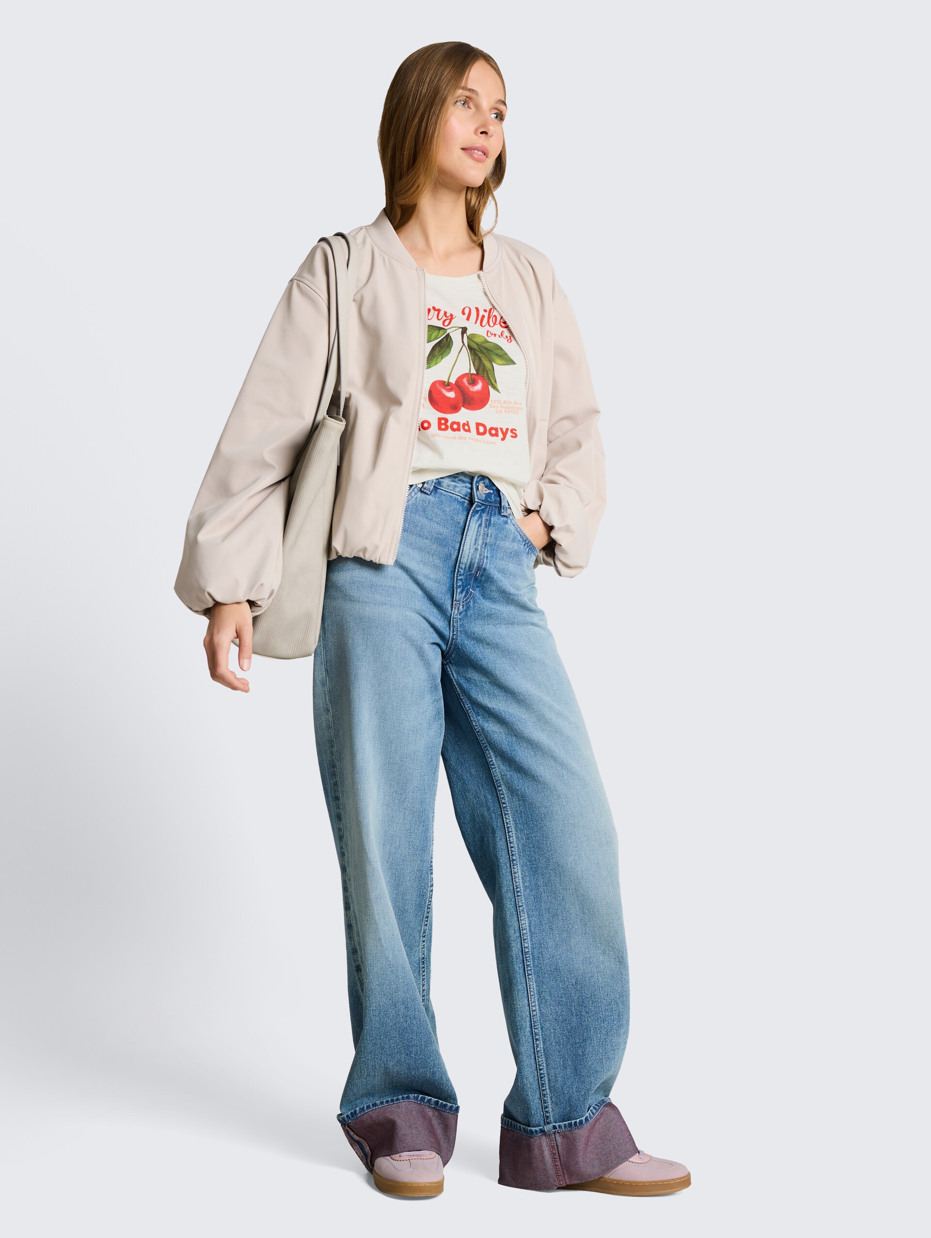 T-Shirt mit Print - Whisper White - Model-Vorderansicht