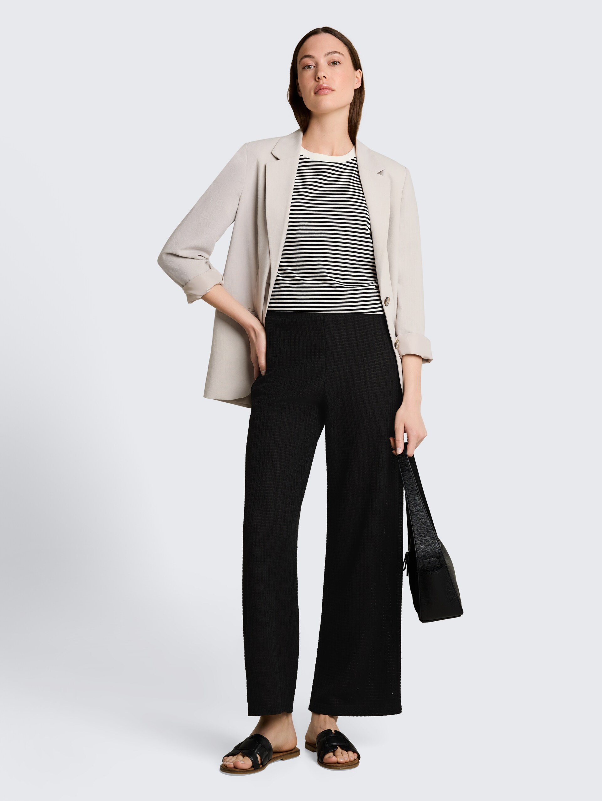 Wide Leg gebreide broek - deep black - Model vooraanzicht