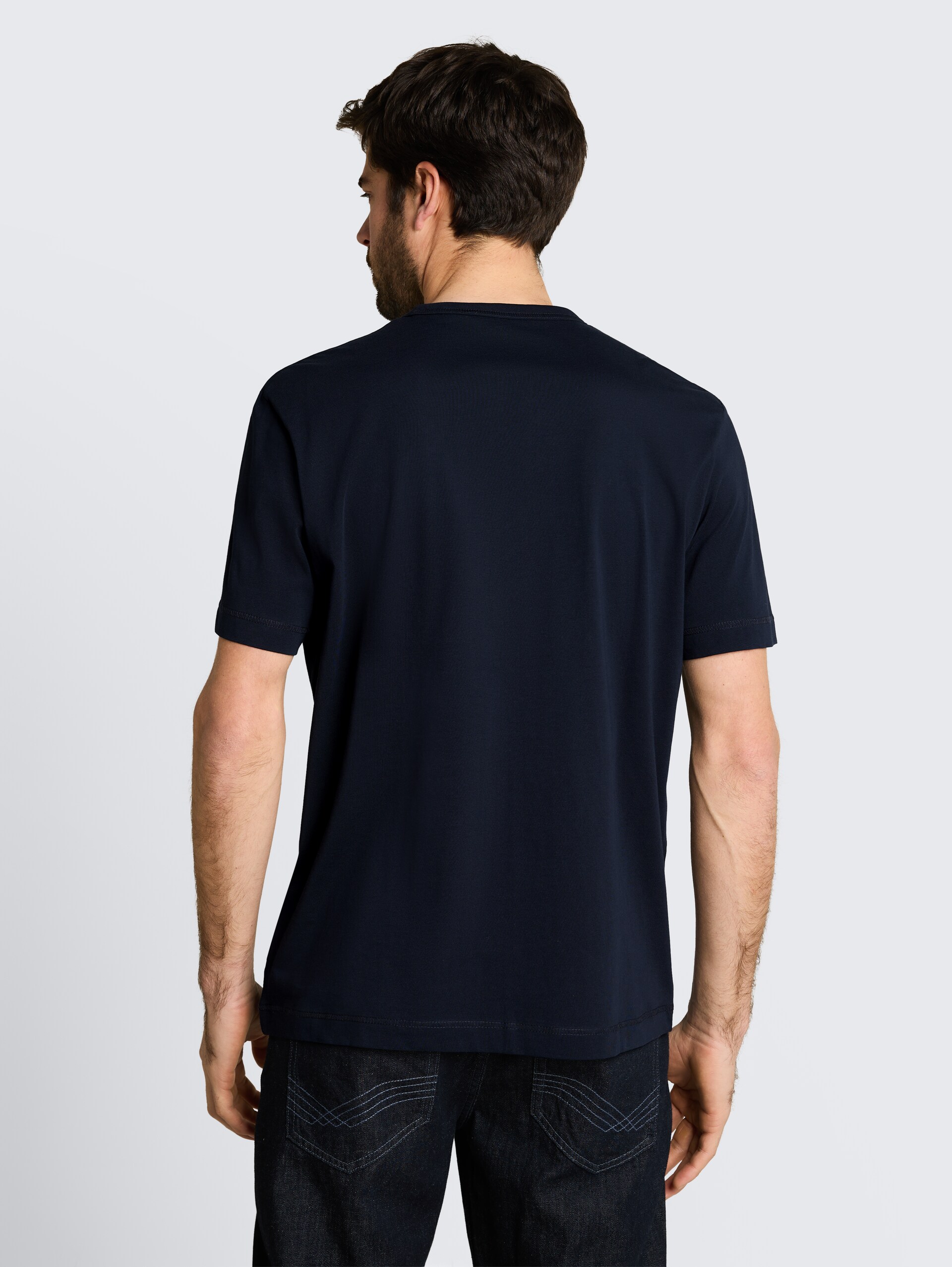 T-shirt met fotoprint - sky captain blue - Neklijn model-achteraanzicht