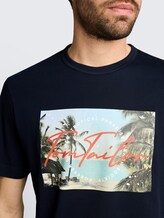 T-Shirt mit Fotoprint - sky captain blue - Detail-Model-Ansicht