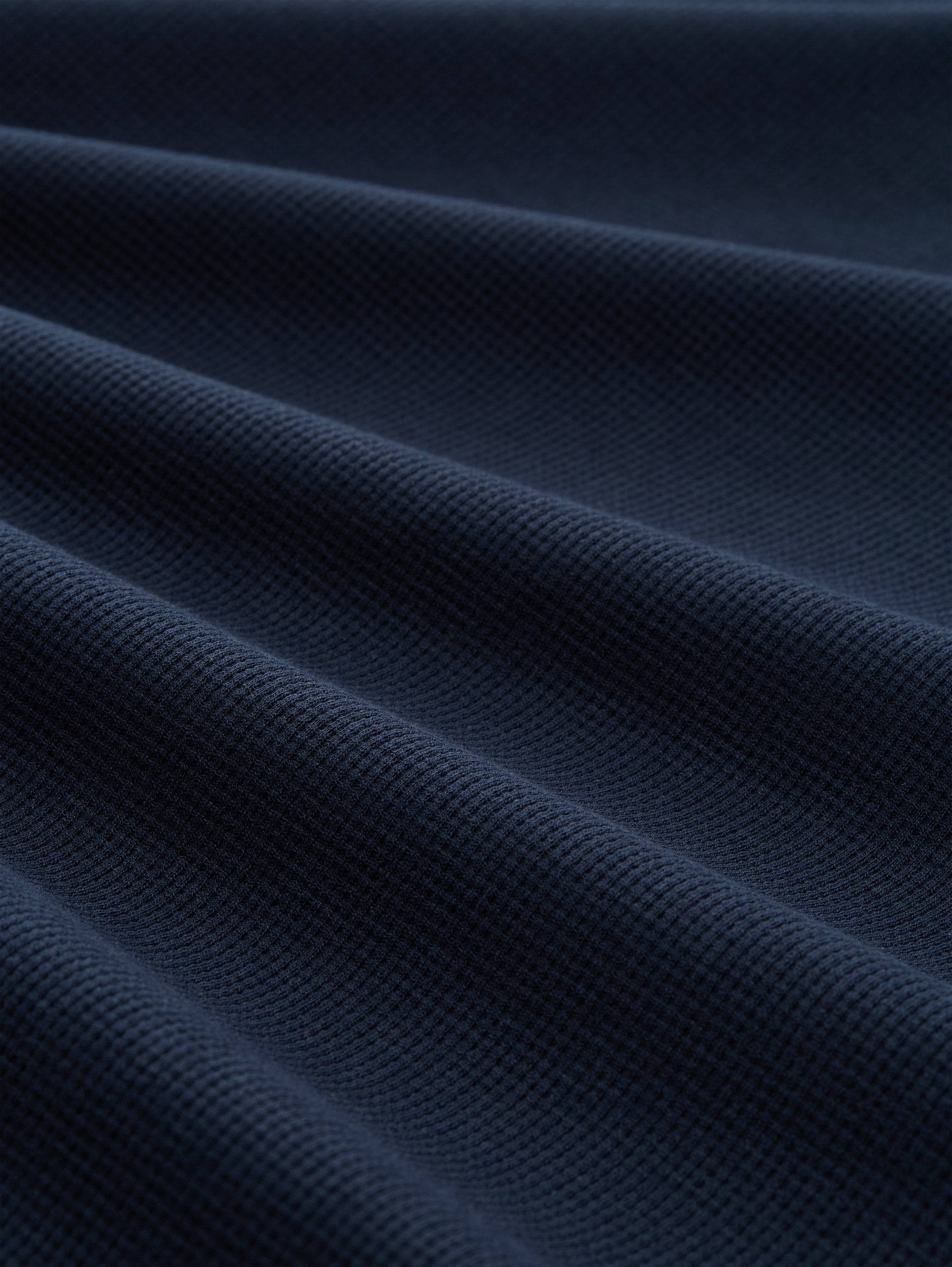 Henley T-Shirt mit Waffelstruktur - sky captain blue - Material-Ansicht