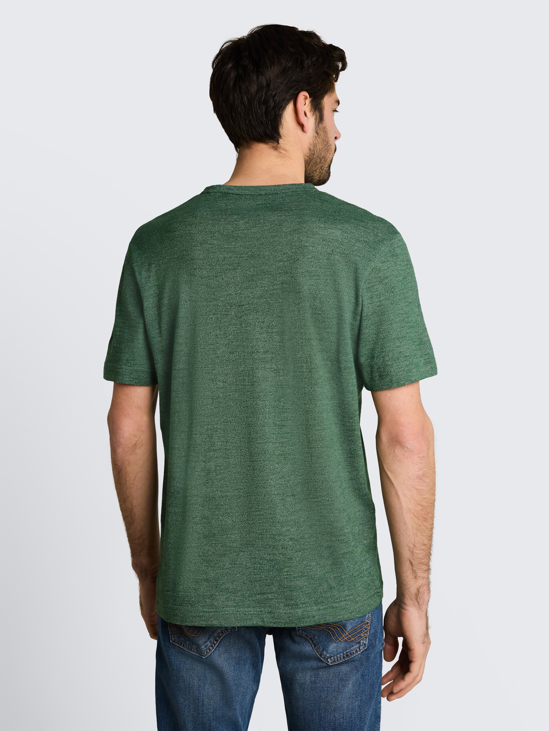 T-shirt in gemêleerde look - green fine stripe - Neklijn model-achteraanzicht