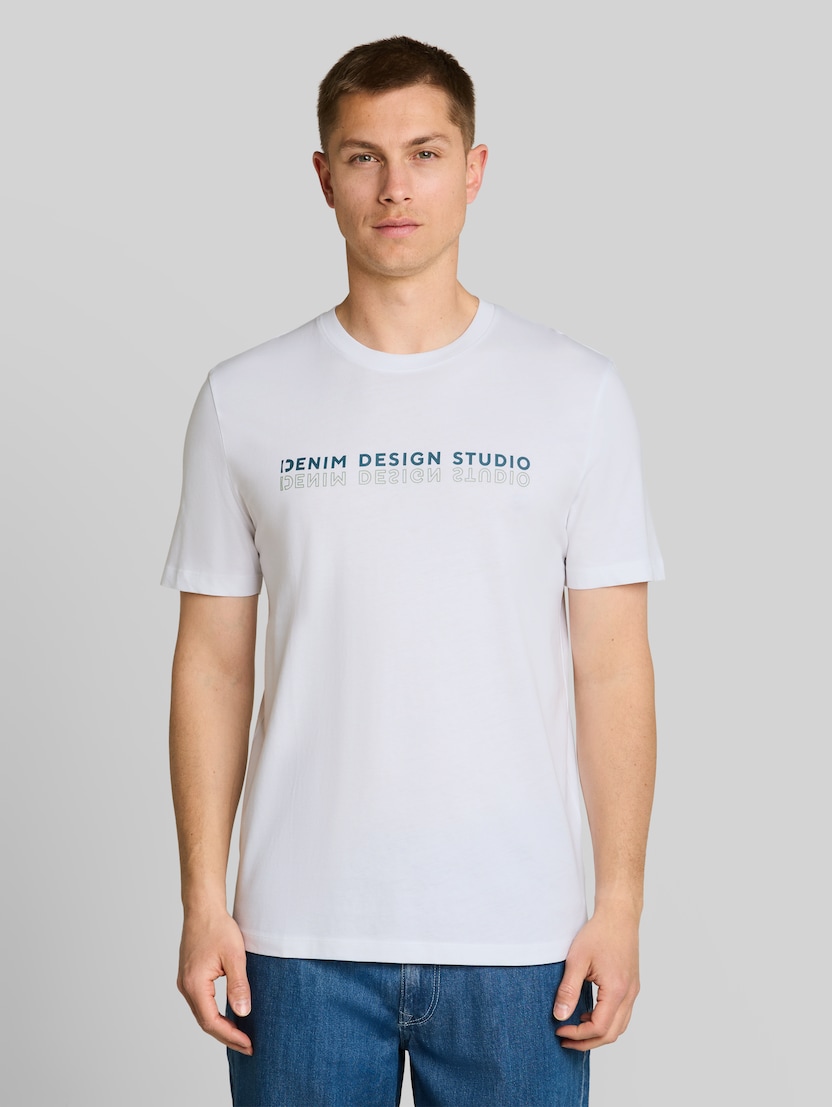 T-Shirt mit Print von Denim Male, White