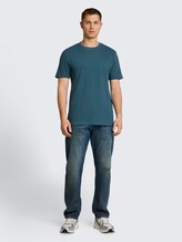 Terry T-Shirt aus Baumwolle - tide petrol - Model-Vorderansicht