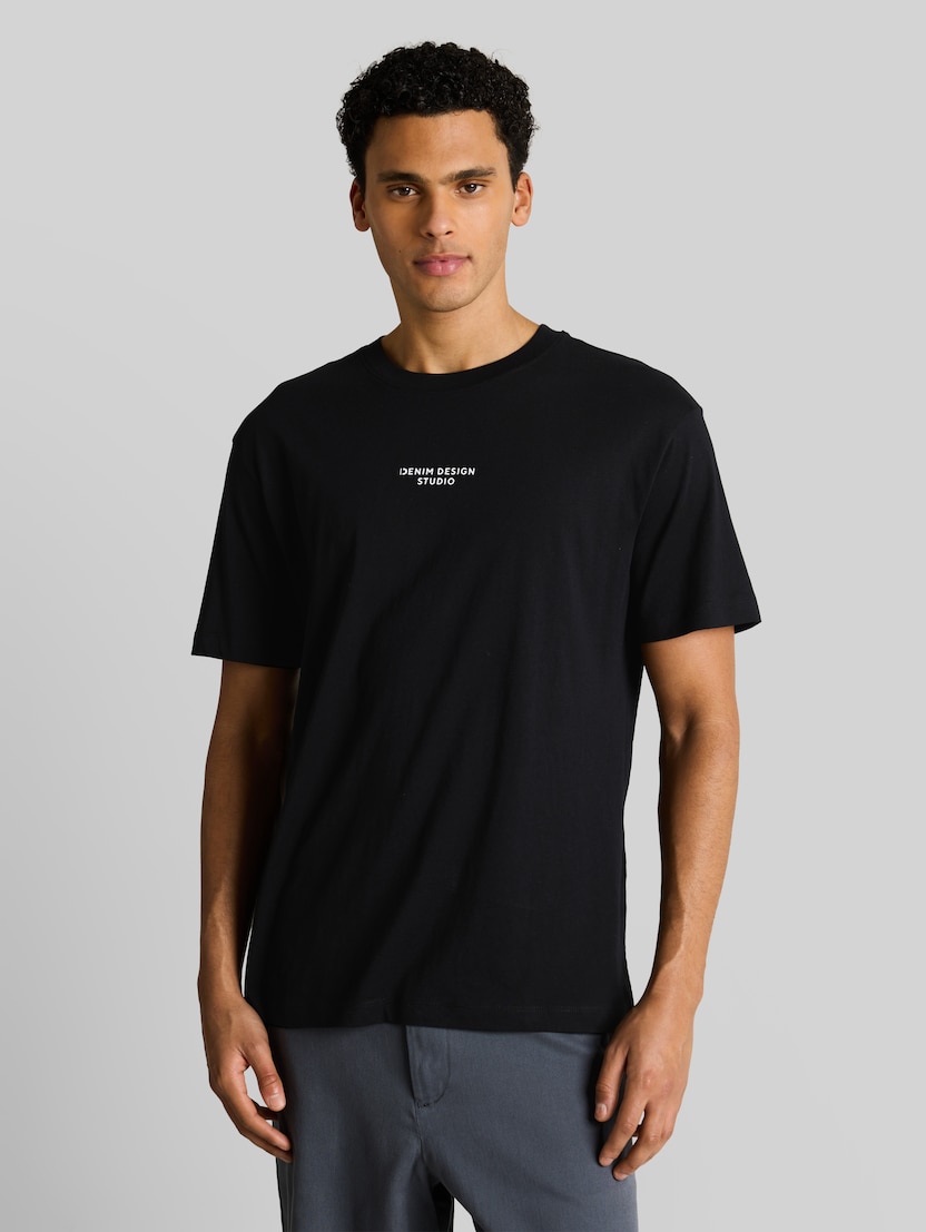 Relaxed Fit T-Shirt mit Rückenprint von Denim Male, Black