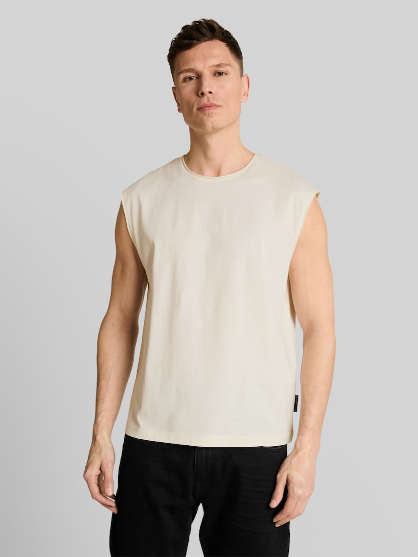 Relaxed Fit Tanktop im Used-Look von Denim Male, Wool White