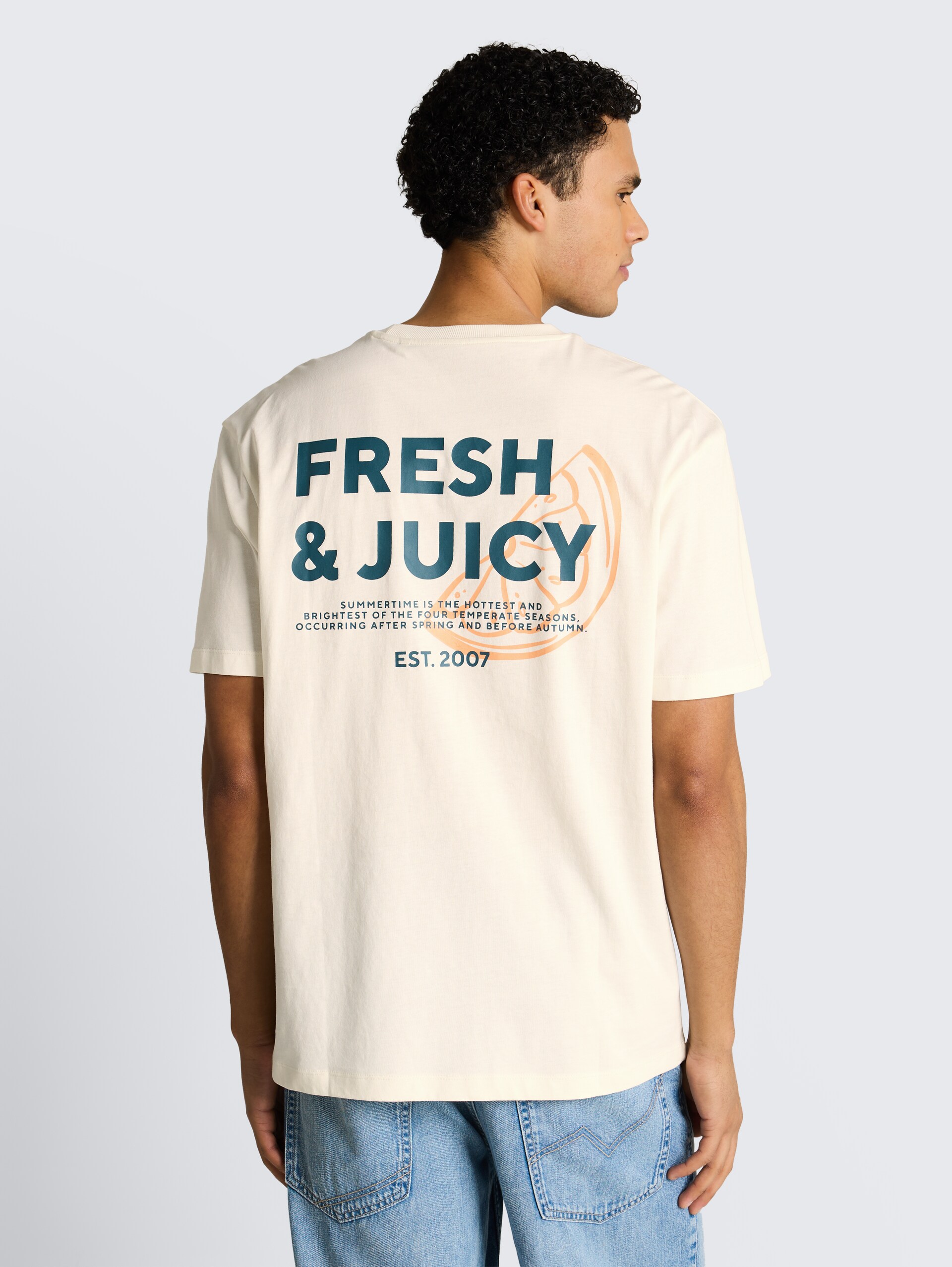 T-shirt met relaxte pasvorm en print op de rug - Wool White - Neklijn model-achteraanzicht