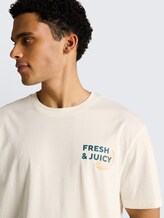 T-shirt met relaxte pasvorm en print op de rug - Wool White - Detailaanzicht model