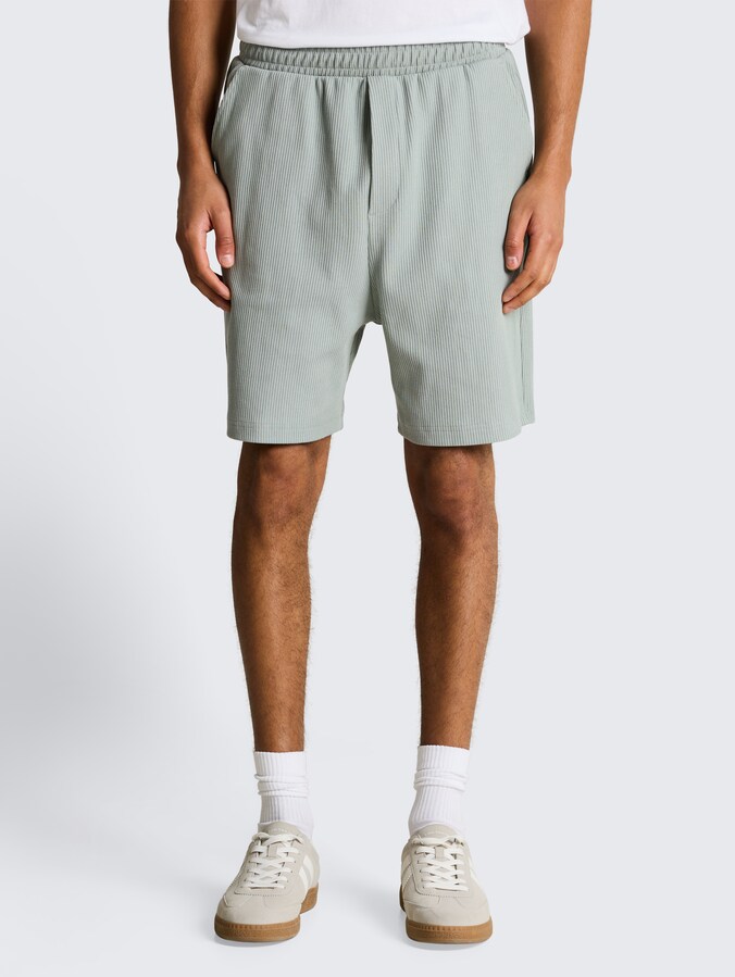 Relaxed Fit Sweat-Shorts von Denim Male, green mist