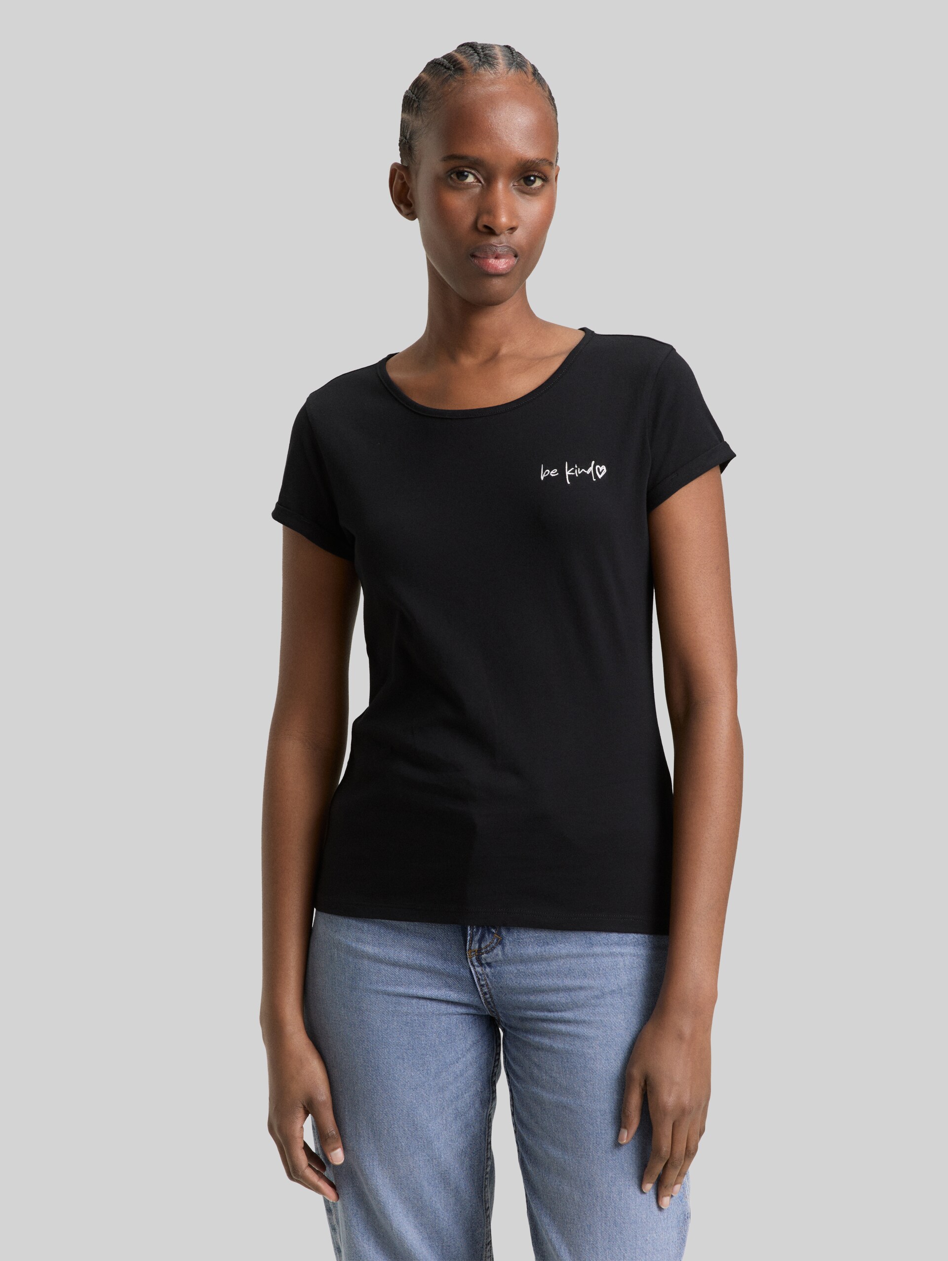 Slim fit T-shirt met borduursel - deep black - Nek model vooraanzicht