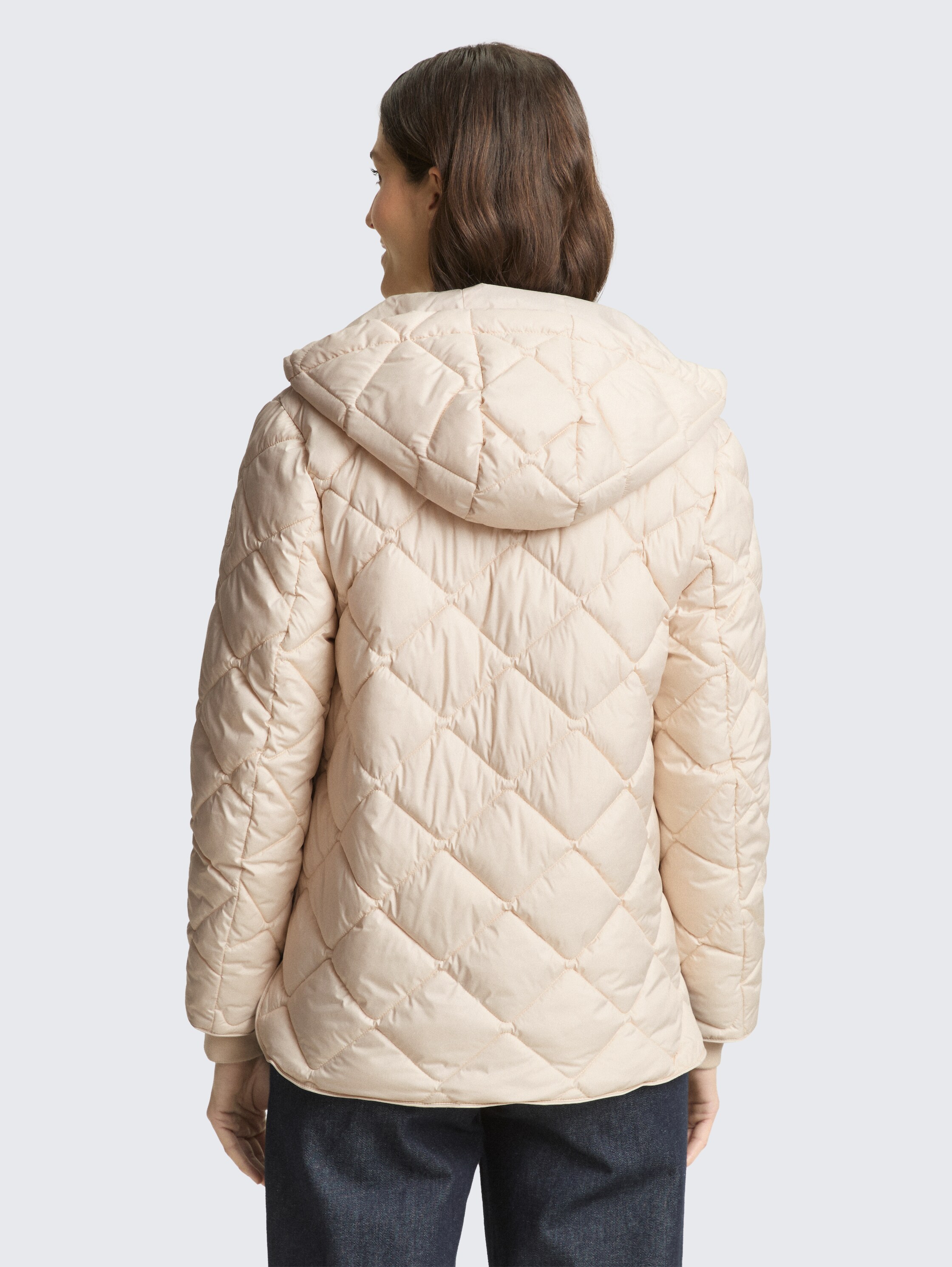 Veste matelassée légère à capuche - sand stone beige - Vue arrière du modèle