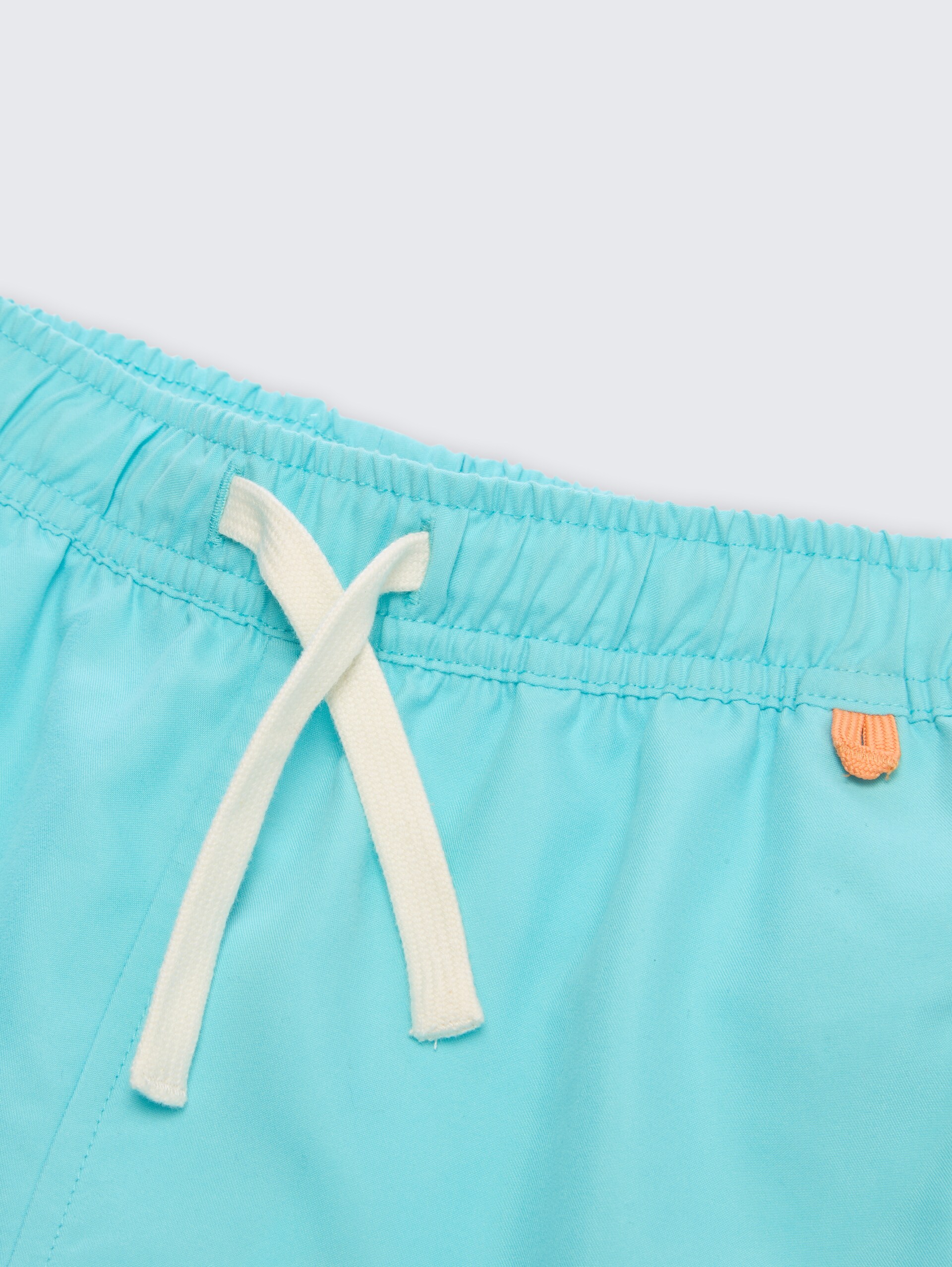 Badeshorts mit Kordelzug - river teal - Detail-Model-Ansicht