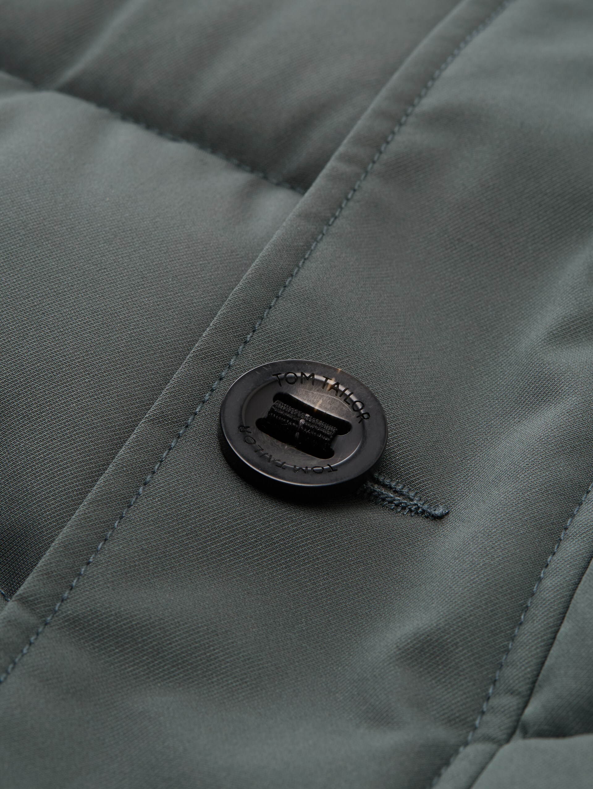 Puffer-Jacke mit abnehmbarer Kapuze - Darkest Olive - Produkt-Detail-Ansicht