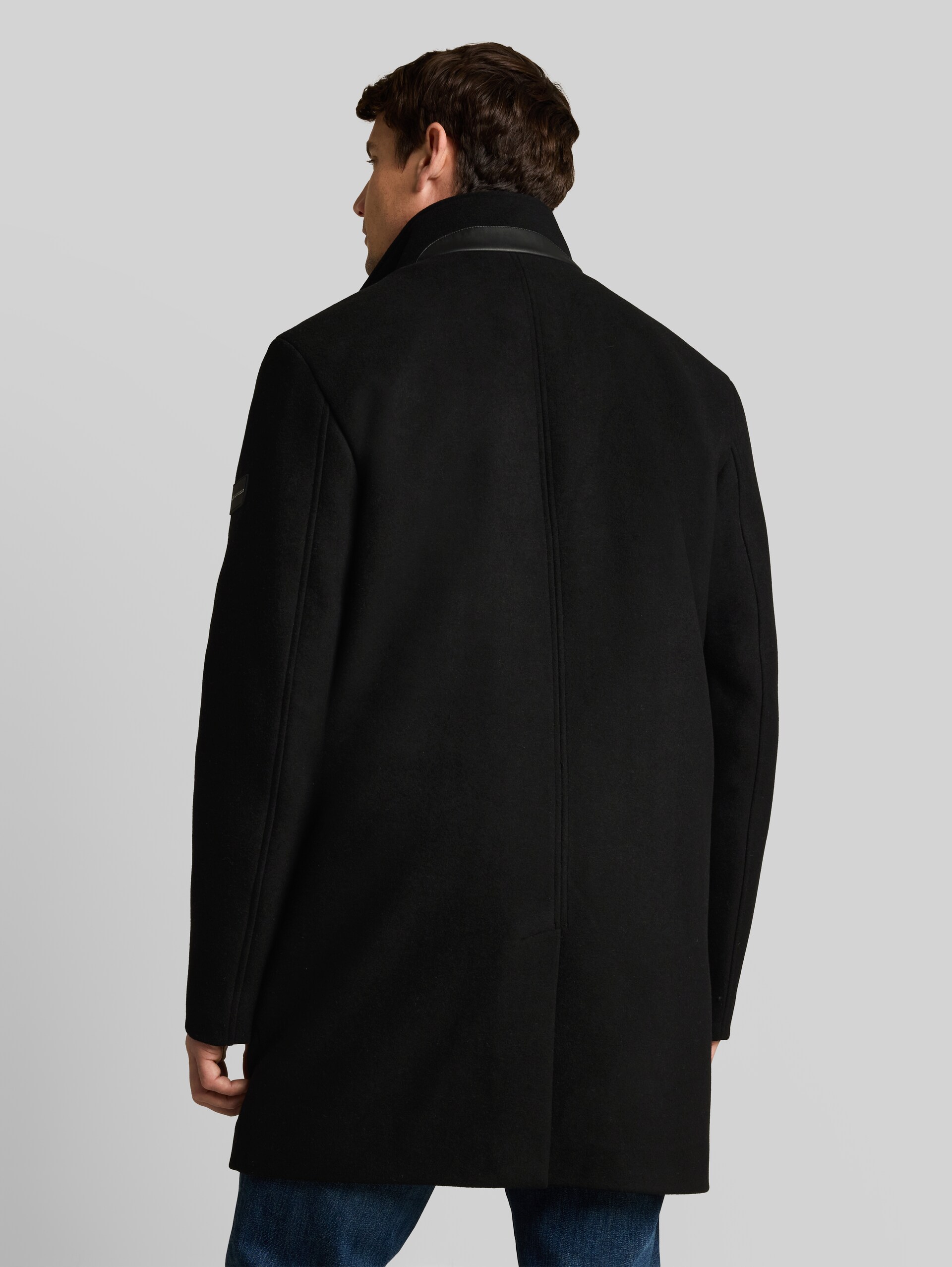 2-in-1 wollen jas met uitneembaar inzetstuk - Black - Model-achteraanzicht