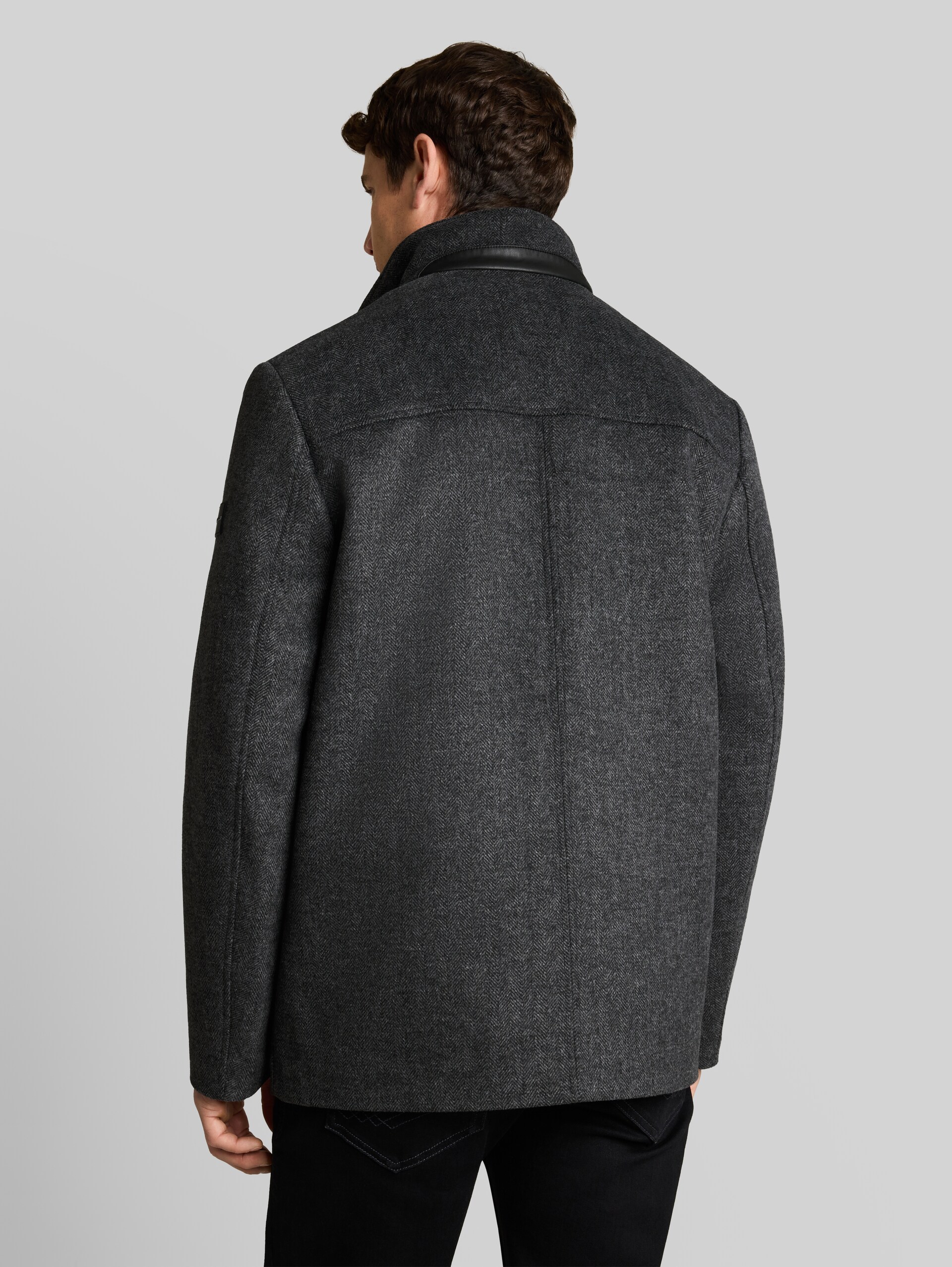 2-in-1 wollen jas met uitneembaar inzetstuk - dark grey black herringbone - Model-achteraanzicht
