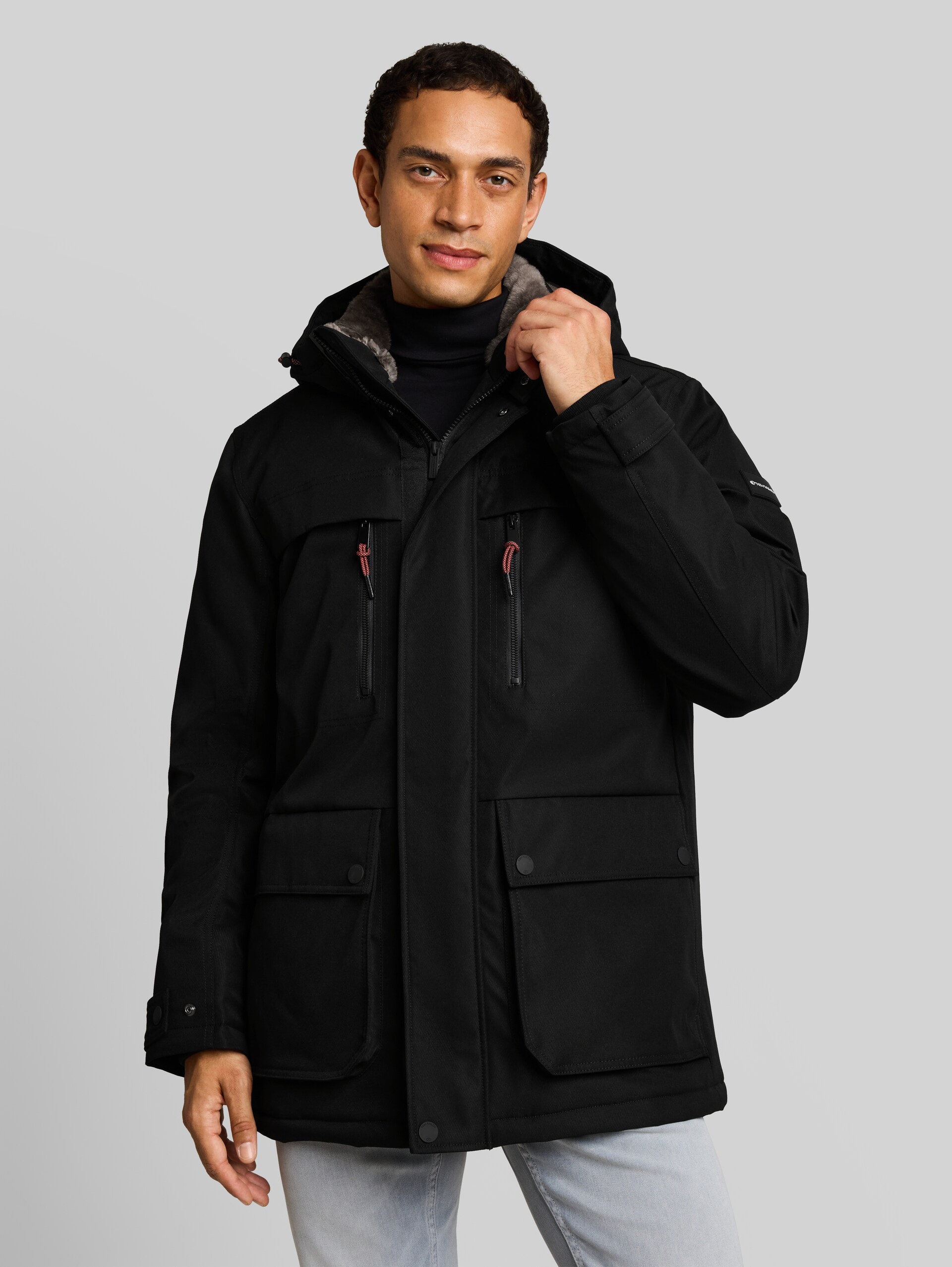 Feldjacke mit Innenfutter - Black - Model-Vorderansicht