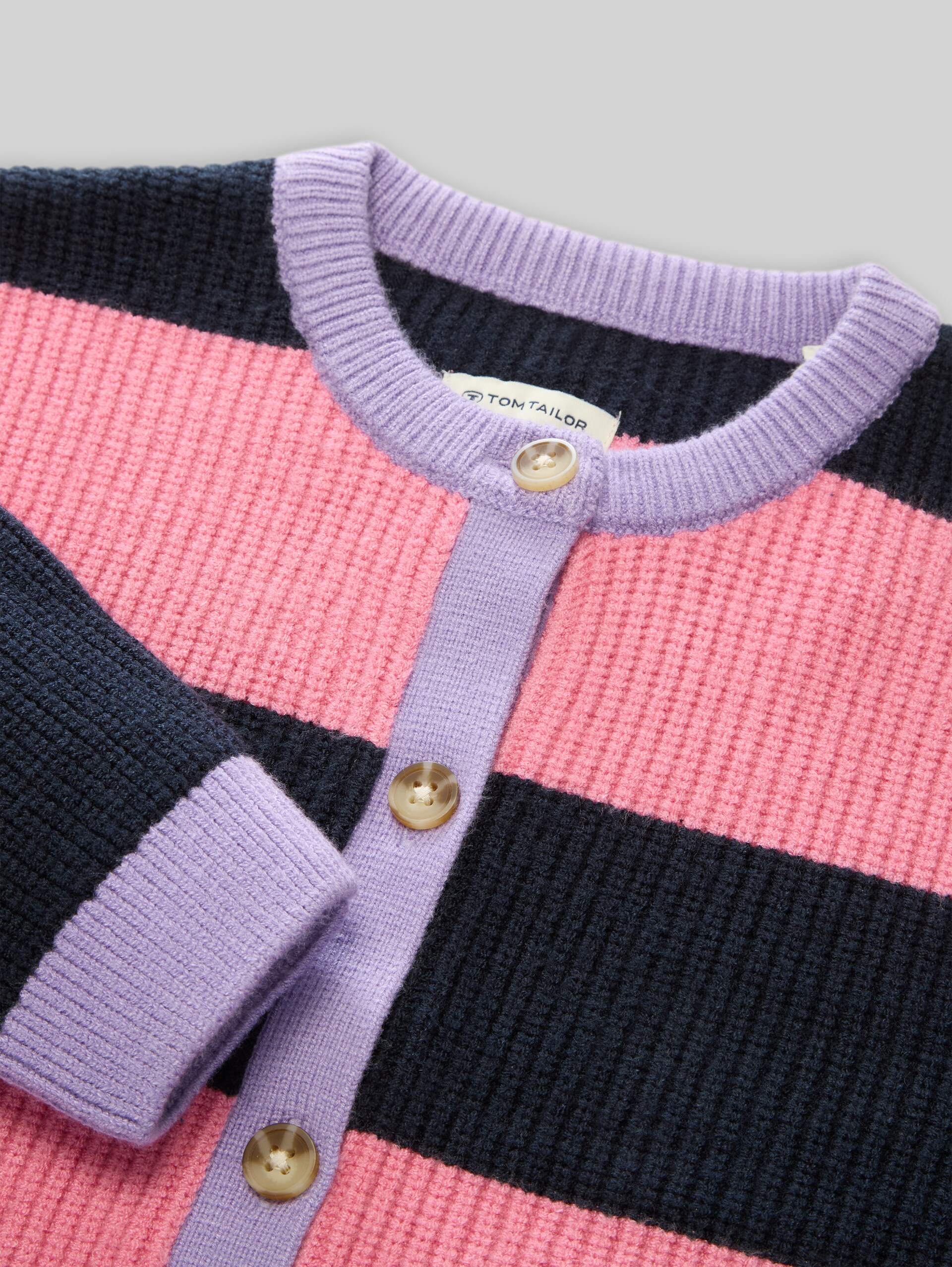 Vest met streepmotief - pink and blue bold stripe - Detailaanzicht model