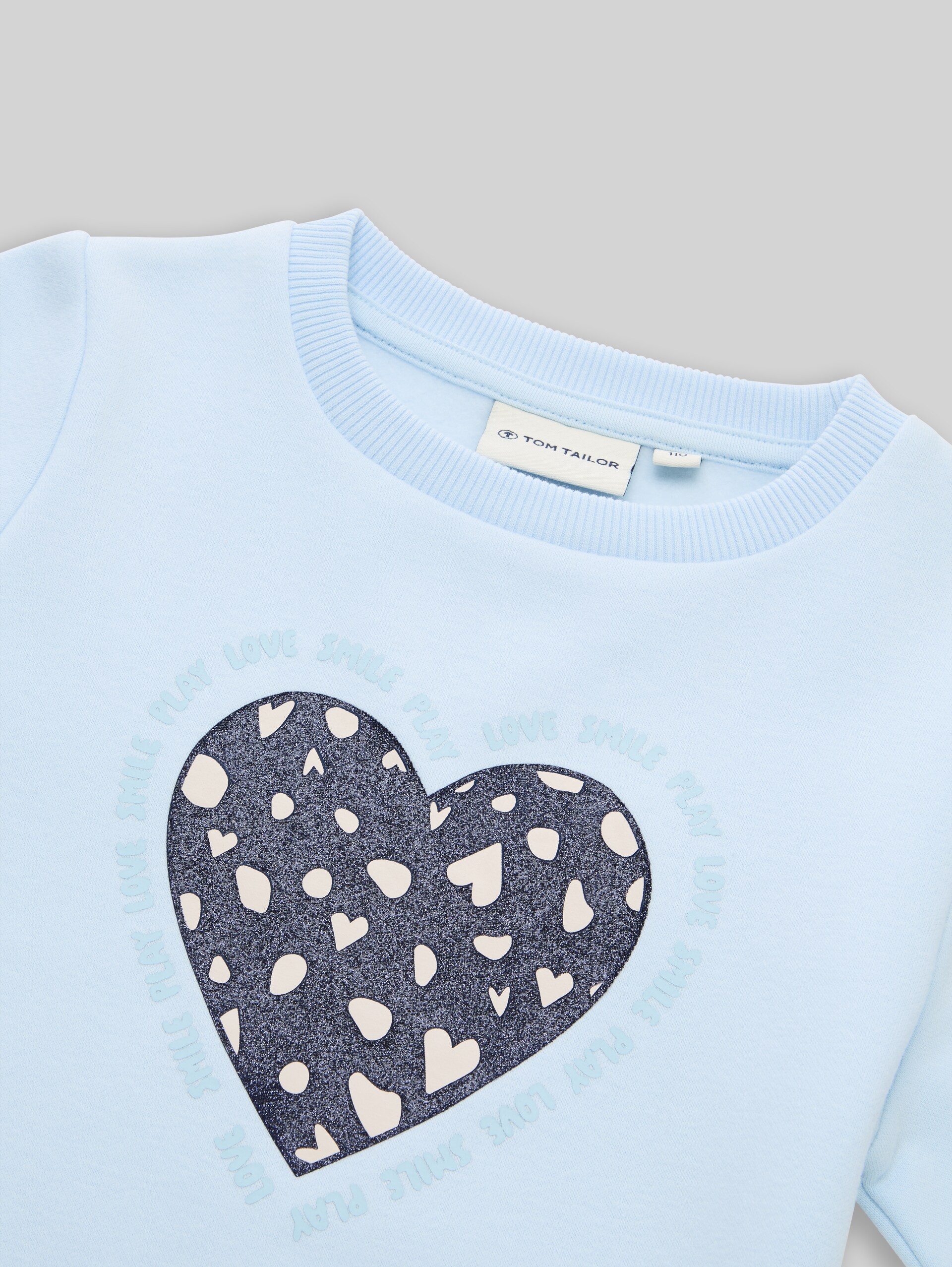 Sweatshirt mit Print - new breeze blue - Detail-Model-Ansicht