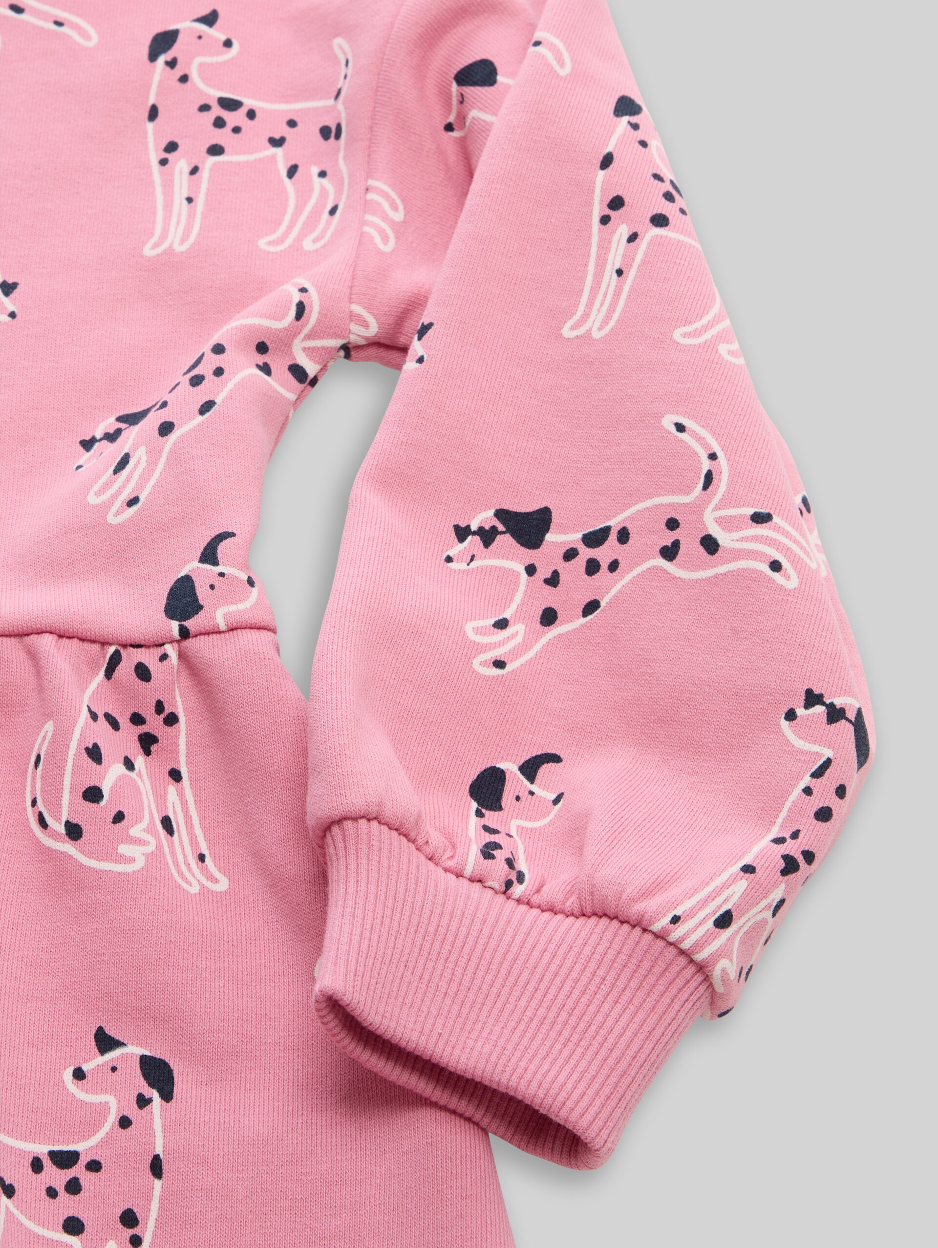 Sweat-Kleid mit Hunde-Print - cute dalmatian print - Detail-Model-Ansicht