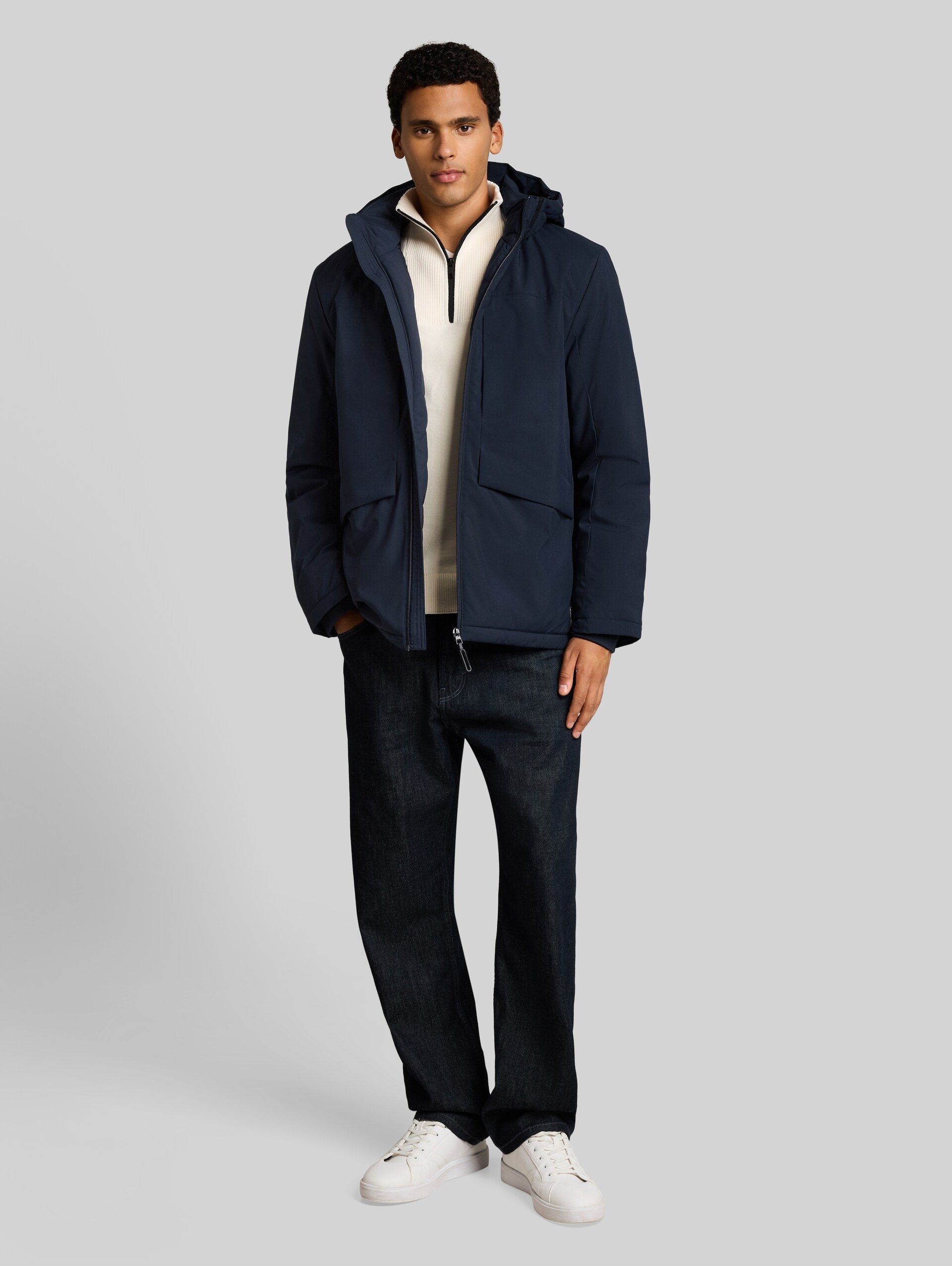 Functioneel jack met relaxte pasvorm en afneembare capuchon - sky captain blue - zijaanzicht model