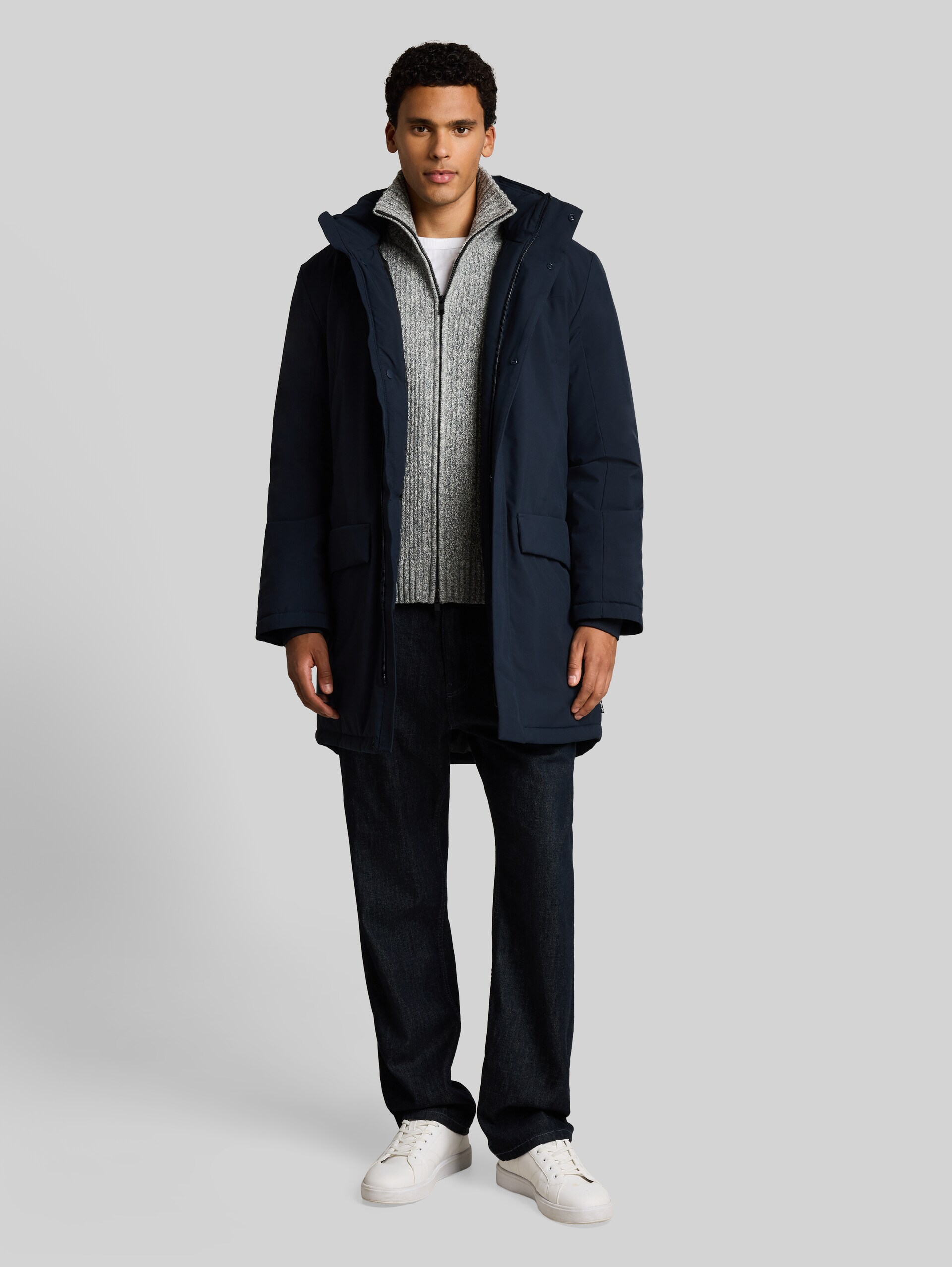 Parka met relaxte pasvorm en afneembare capuchon - sky captain blue - zijaanzicht model
