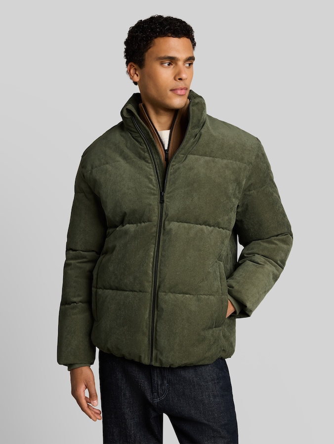Relaxed Fit Cord Pufferjacke von Denim Male, urban olive green