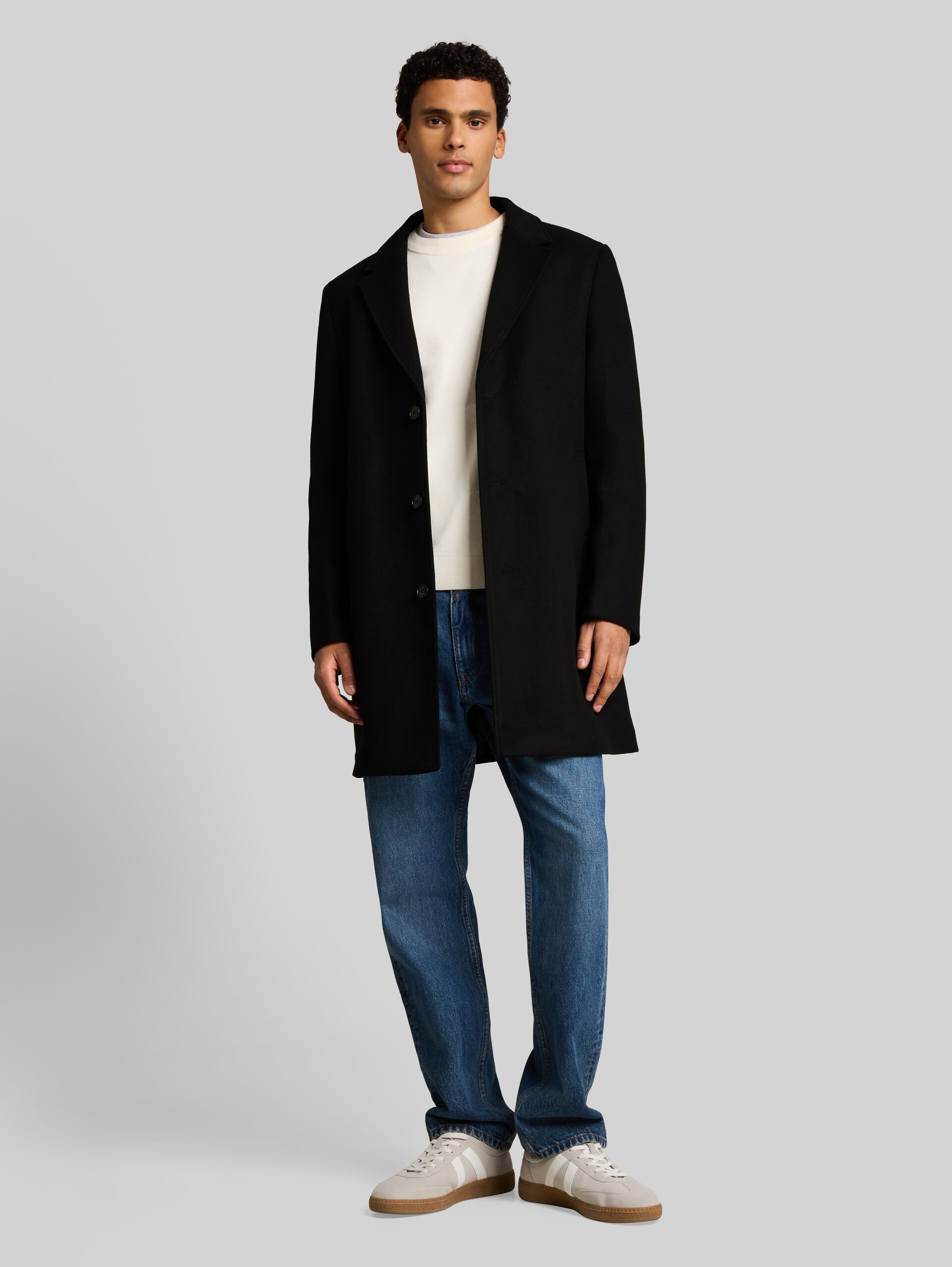 Relaxed fit wollen jas met reverskraag - Black - zijaanzicht model