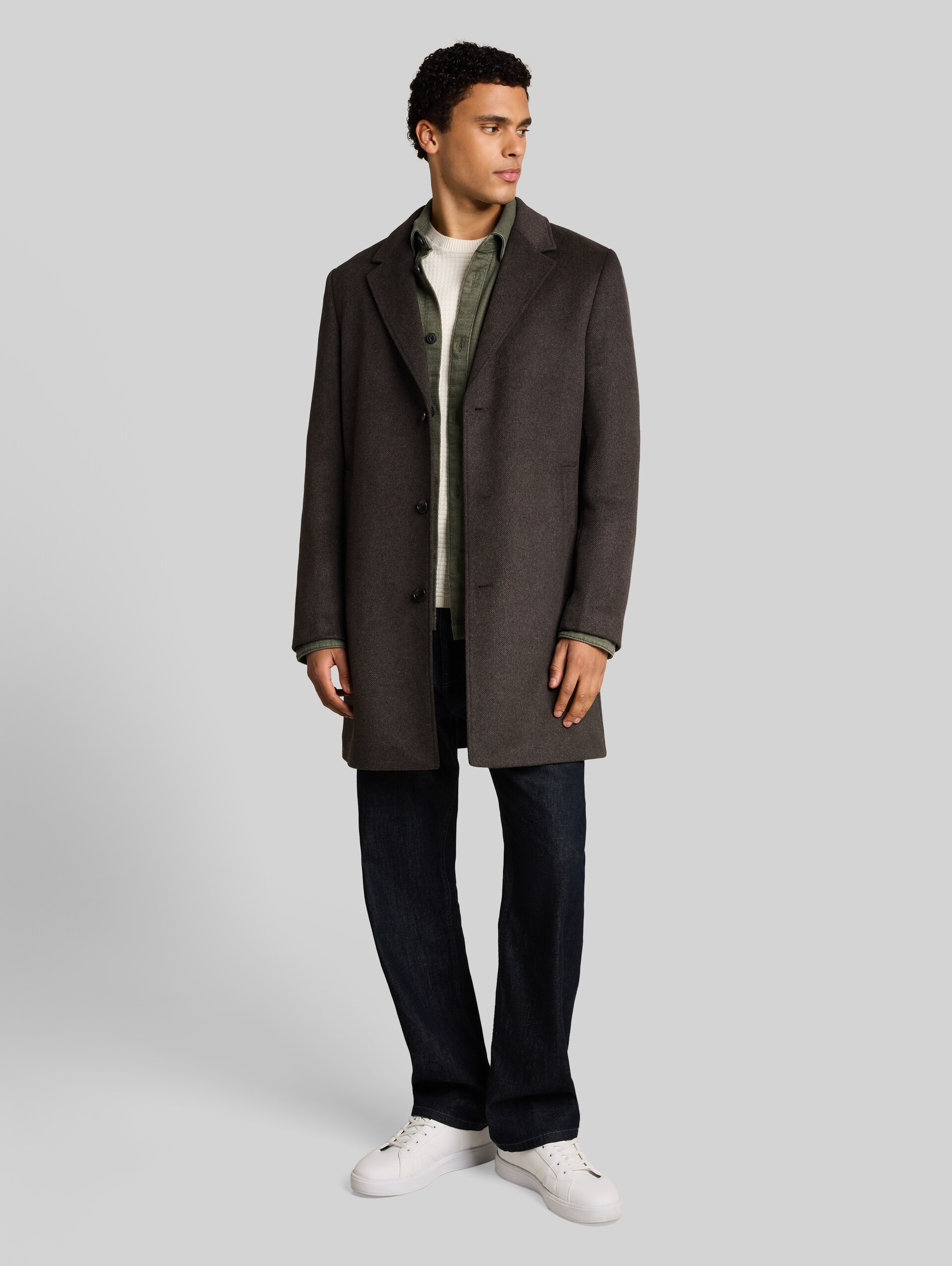 Relaxed fit wollen jas met reverskraag - brown melange herringbone - zijaanzicht model