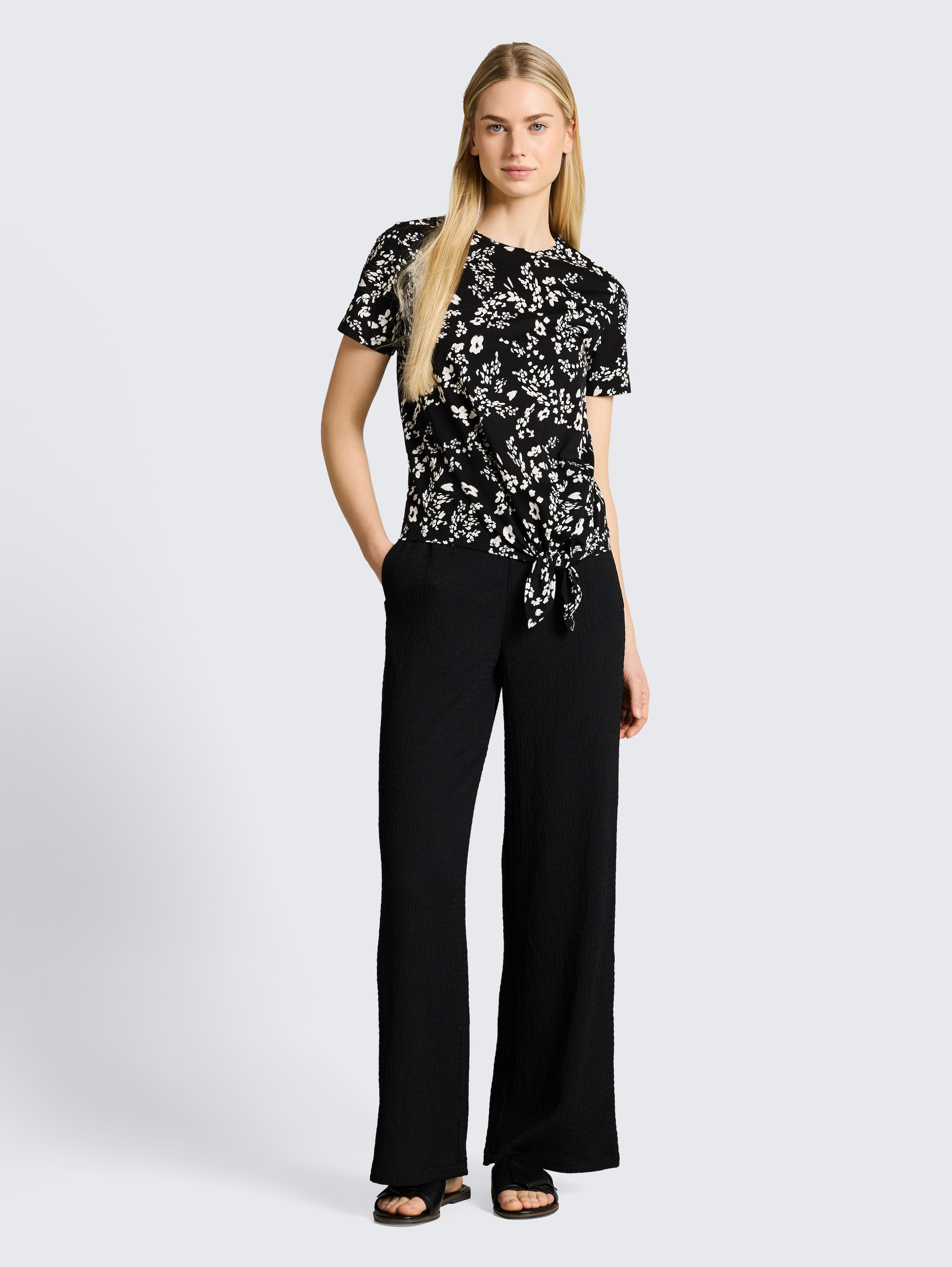 T-shirt met knoopdetail - black_white_flower_print - 