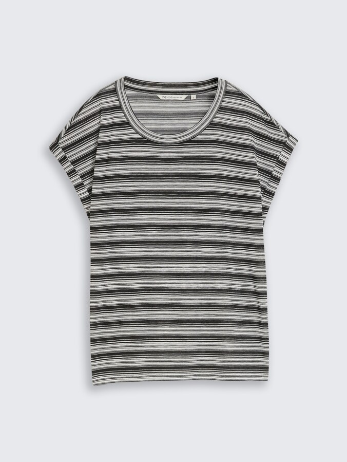 T-Shirt mit Streifenmuster von Denim Female, black white gradient stripe