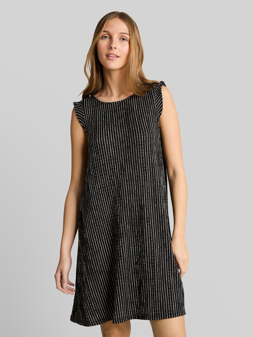 Crinkle Mini-Kleid mit Volantärmeln von Denim Female, black beige stripe