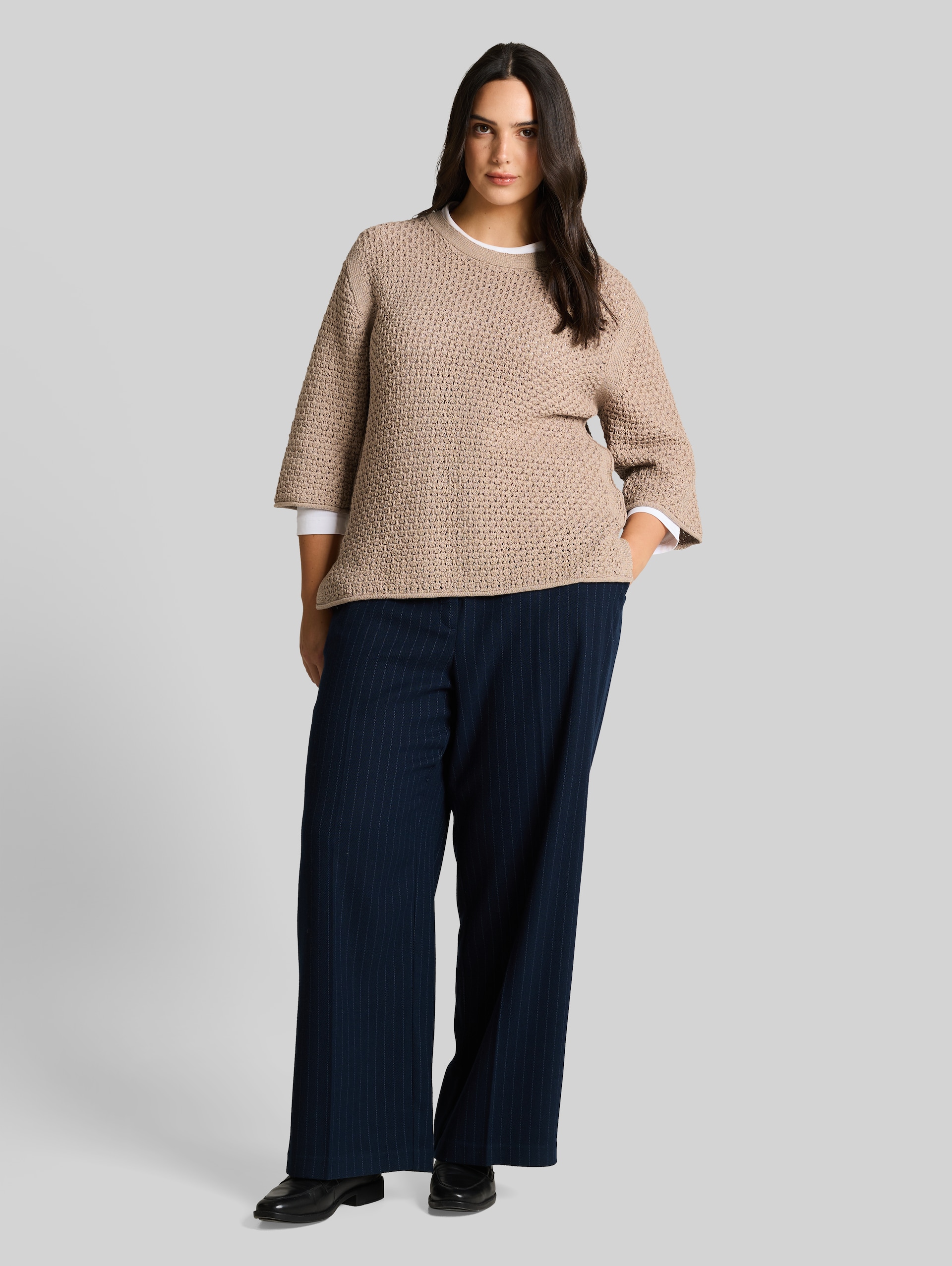 Plus Size - loose fit knitted jumper with eyelet pattern - soft taupe grey - Model front view