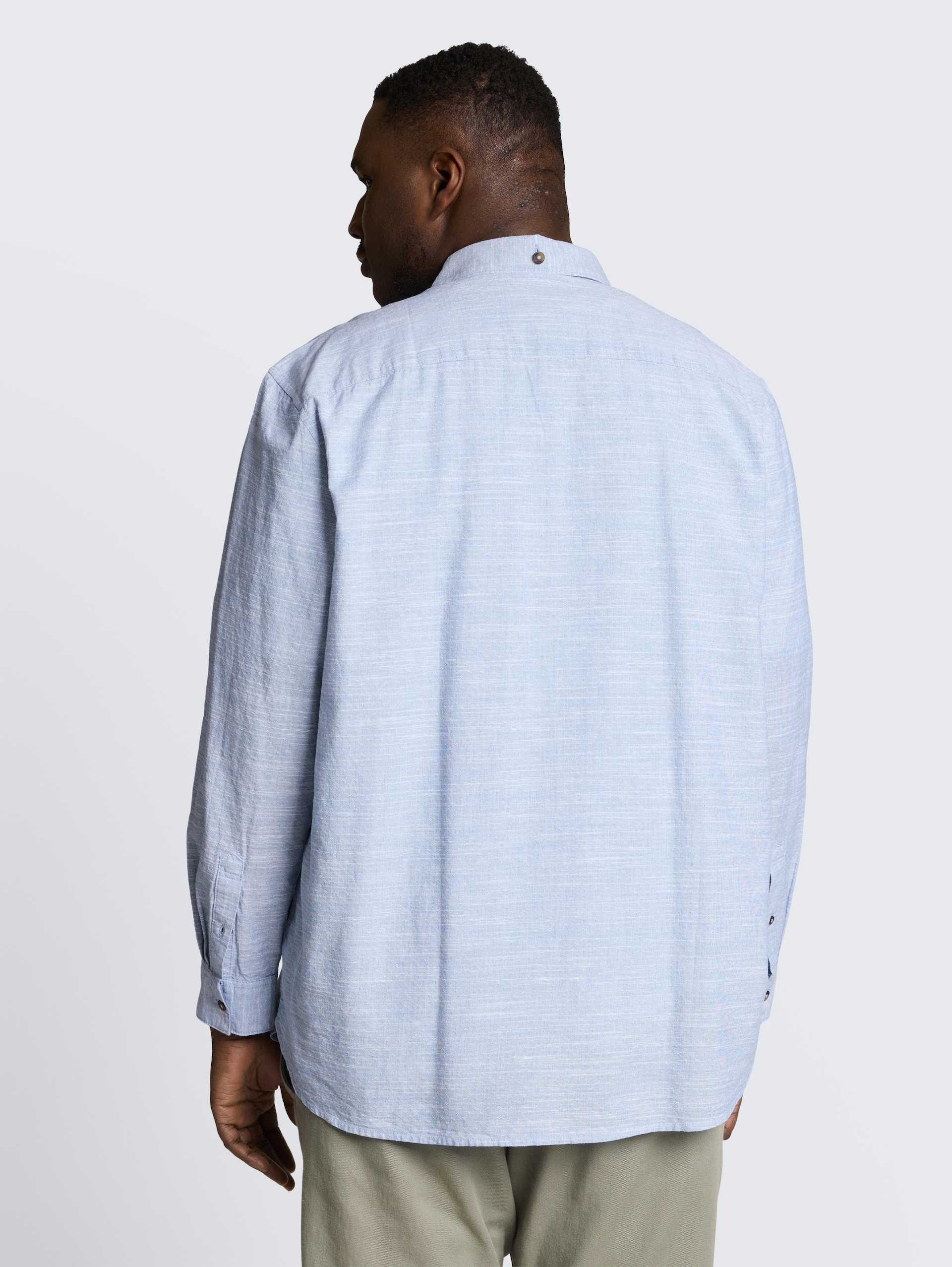 Plus Size - Regular Fit Hemd mit Turn-Up-Funktion - blue petrol structure - Auschnitt Model-Rückansicht