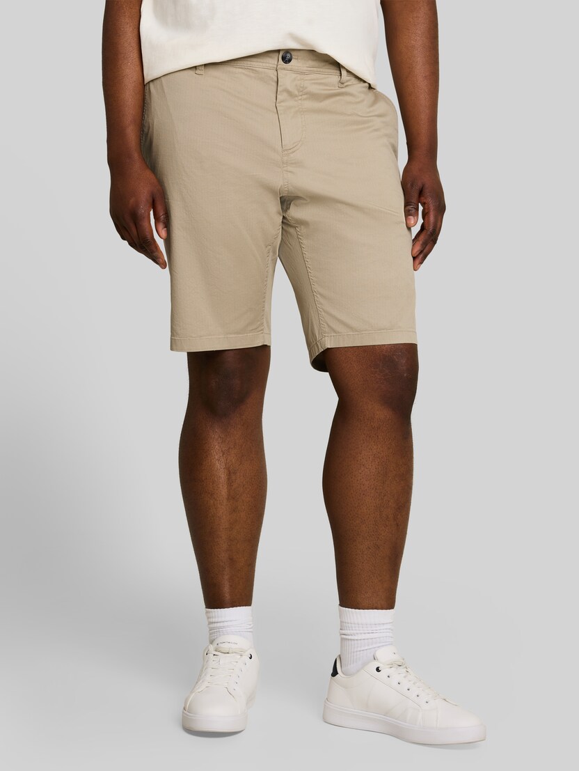 Plus Size - Slim Chino Shorts von Men Plus Size, beige mini geometric print