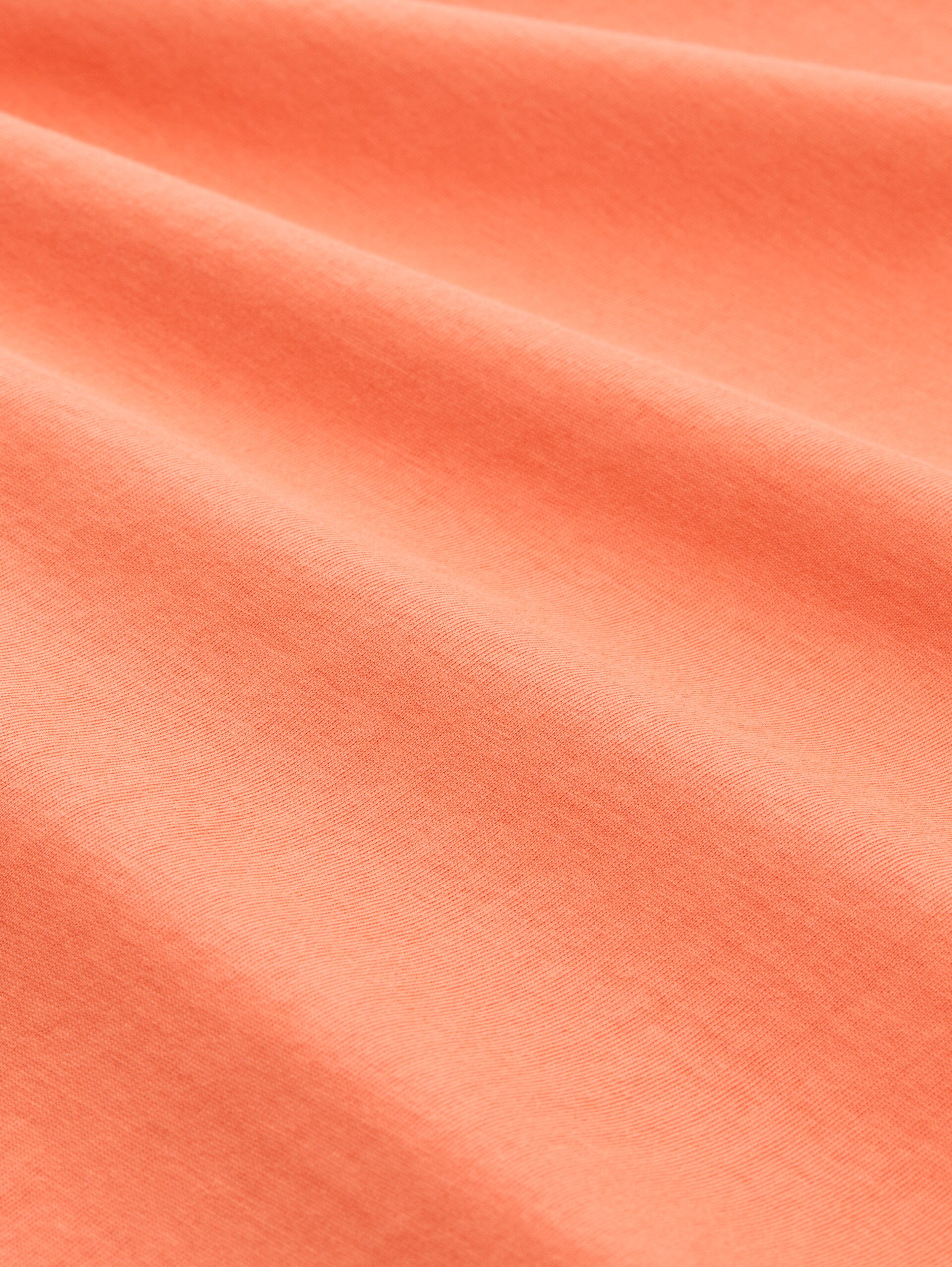 Plus Size - T-Shirt mit Logo-Stickerei - Wild Coral - Material-Ansicht