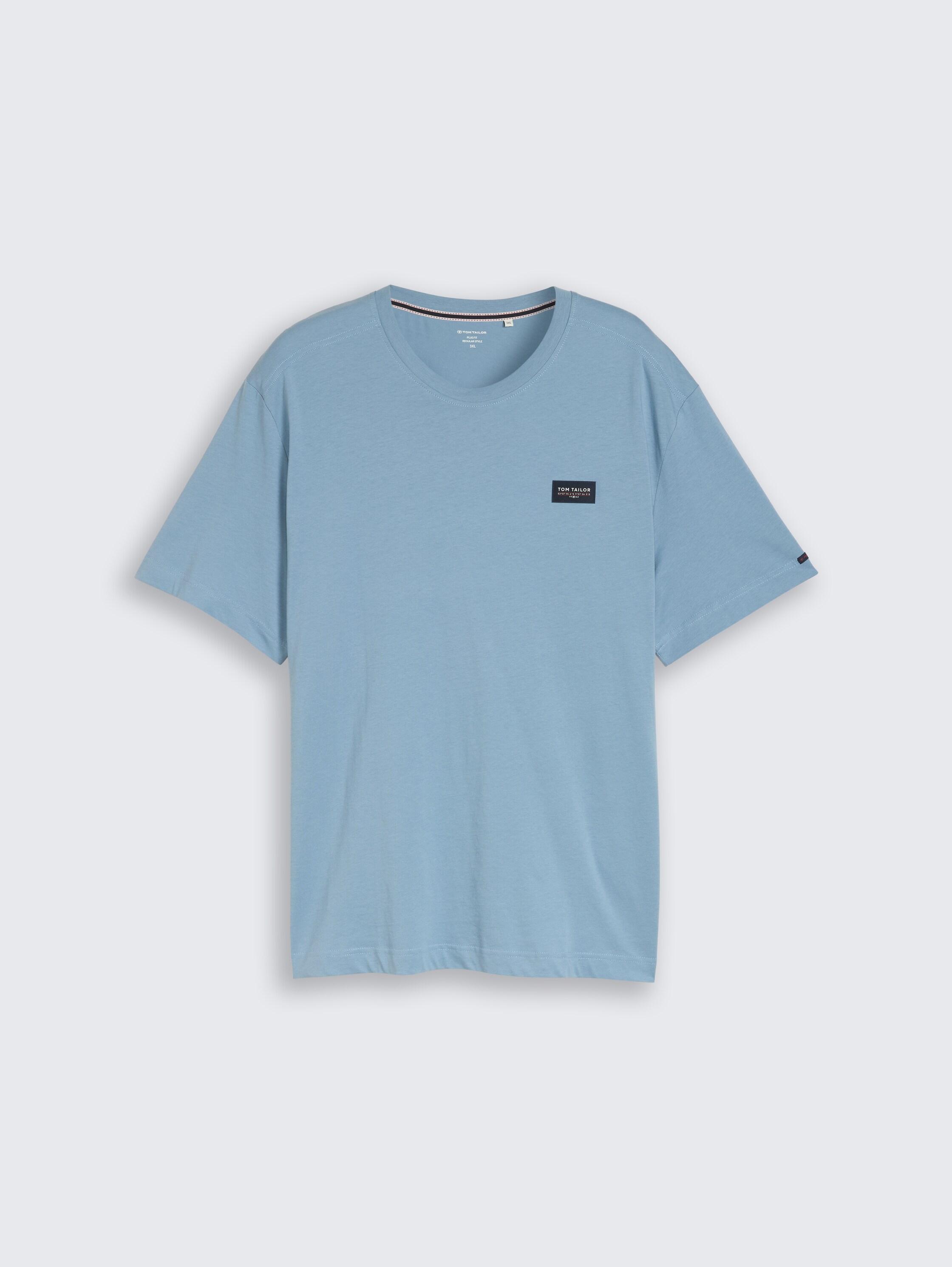 Plus Size - T-Shirt aus Baumwolle mit Logo-Badge - mountain spring blue - Vorder-Produkt-Ansicht