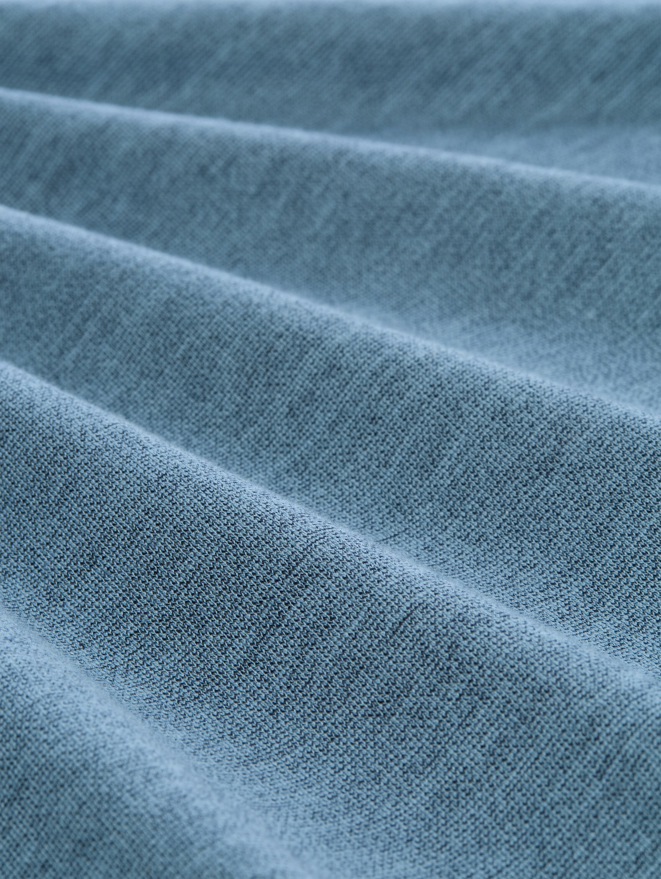 Plus Size - T-Shirt mit Logo-Print - spring blue navy injected - Material-Ansicht