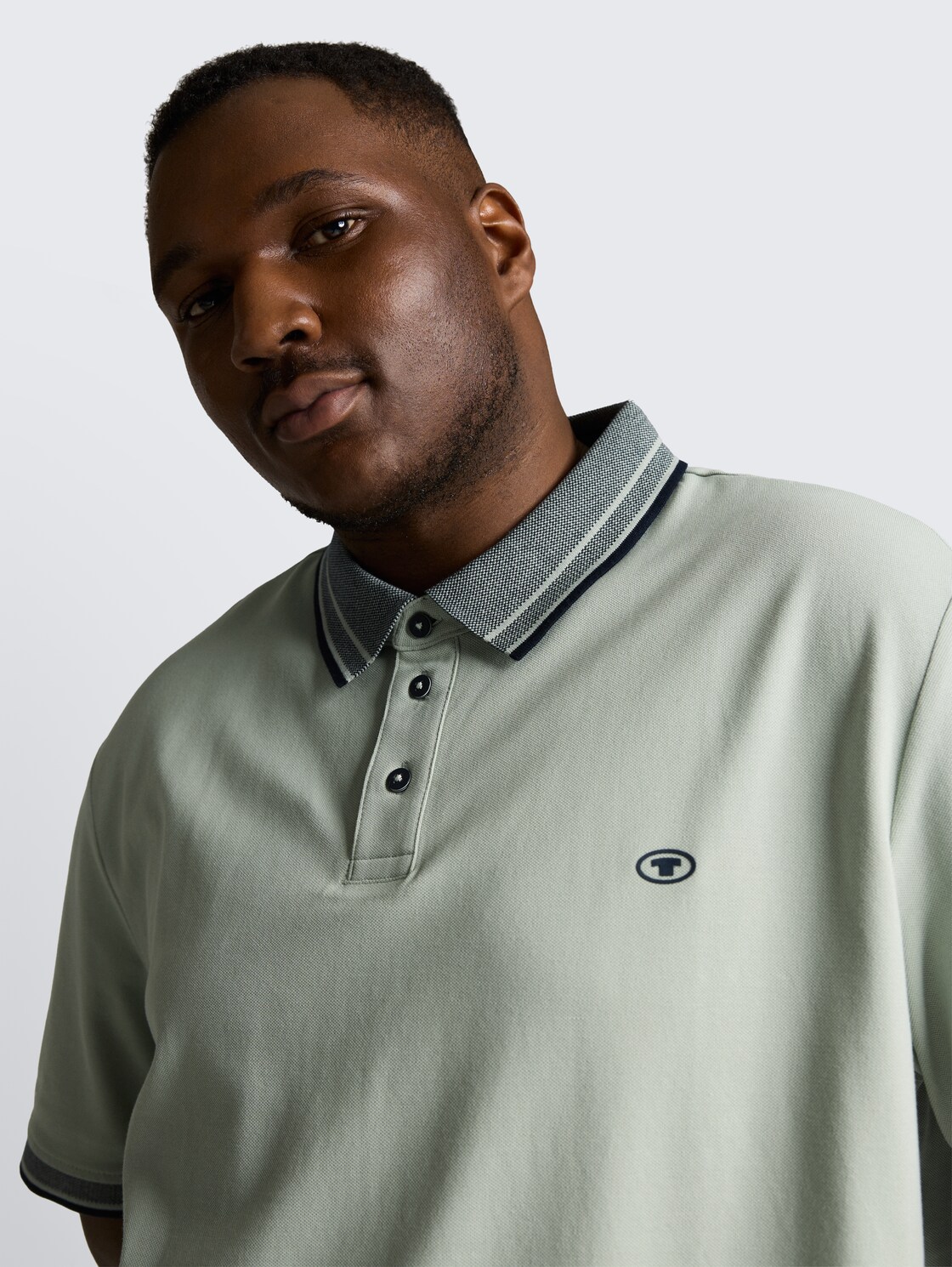 Plus Size - Piqué Poloshirt mit Logo-Print - soft greyish green