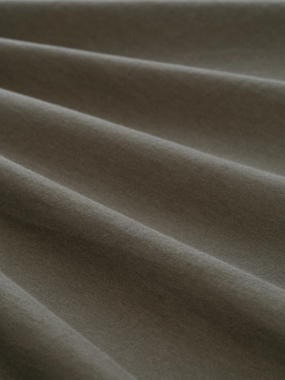 Plus Size - T-Shirt mit Fotoprint - deep leaf green - Material-Ansicht