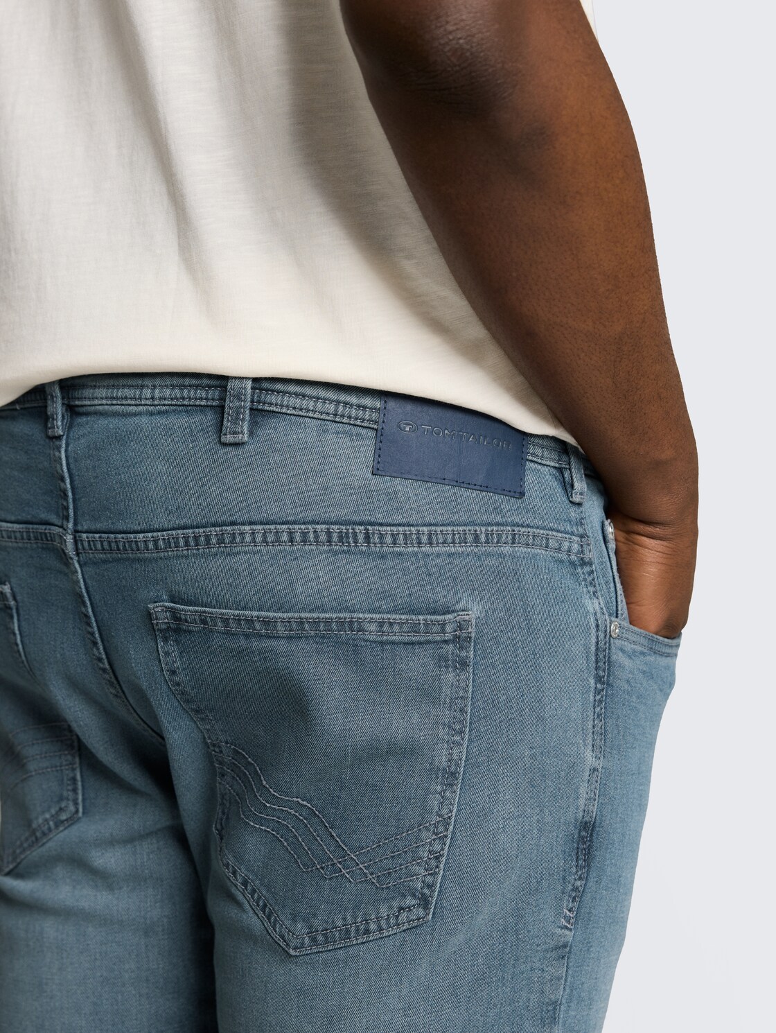 Plus Size - TTPLUS REGULAR Jeans - light stone blue grey denim - Detail-Model-Ansicht