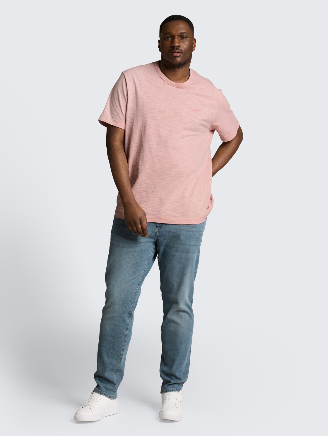 Plus Size - T-Shirt in Melange-Optik - Twinkle Pink - Model-Vorderansicht