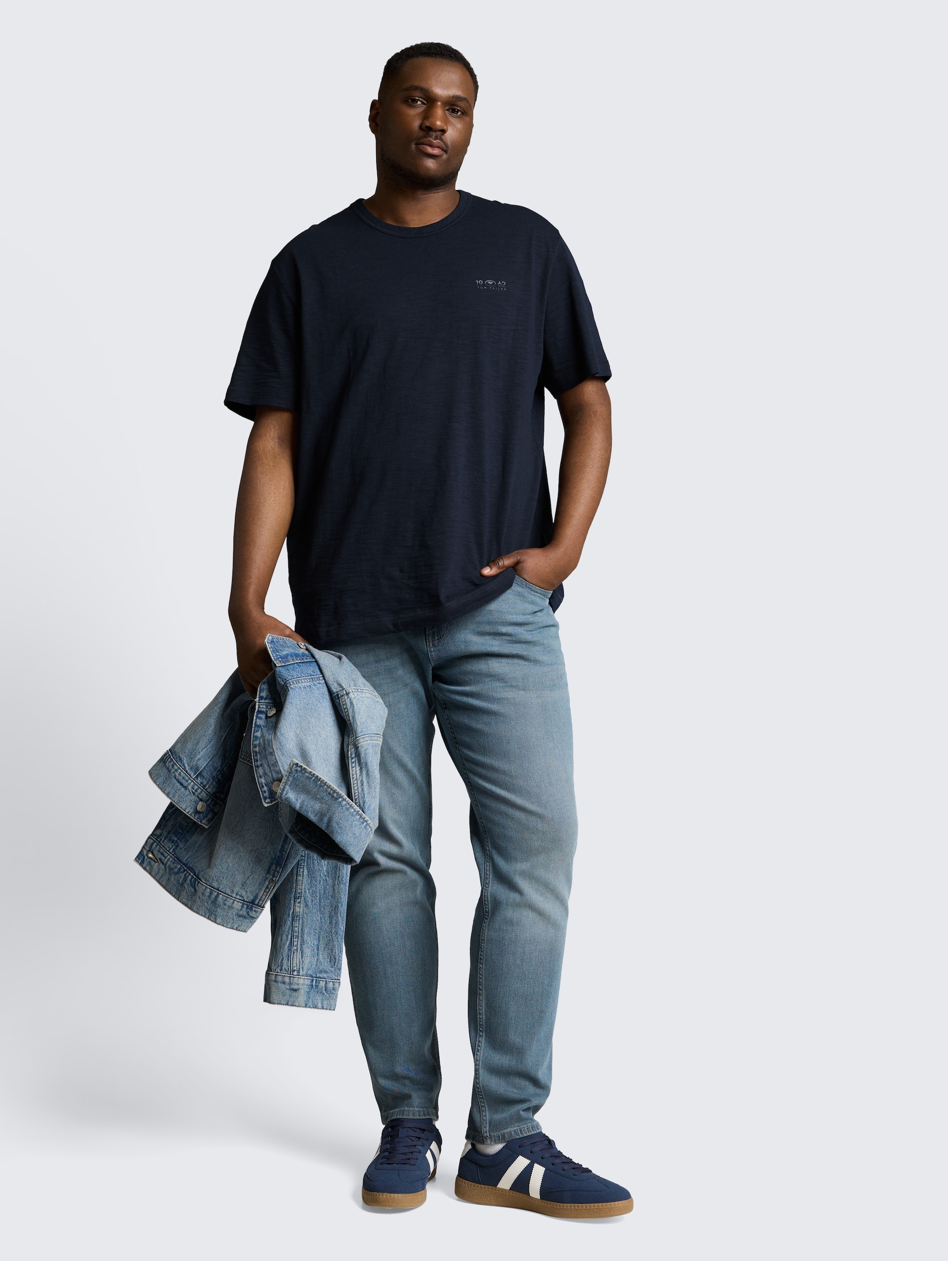 Plus Size - T-shirt in gemêleerde look - sky captain blue - Model vooraanzicht