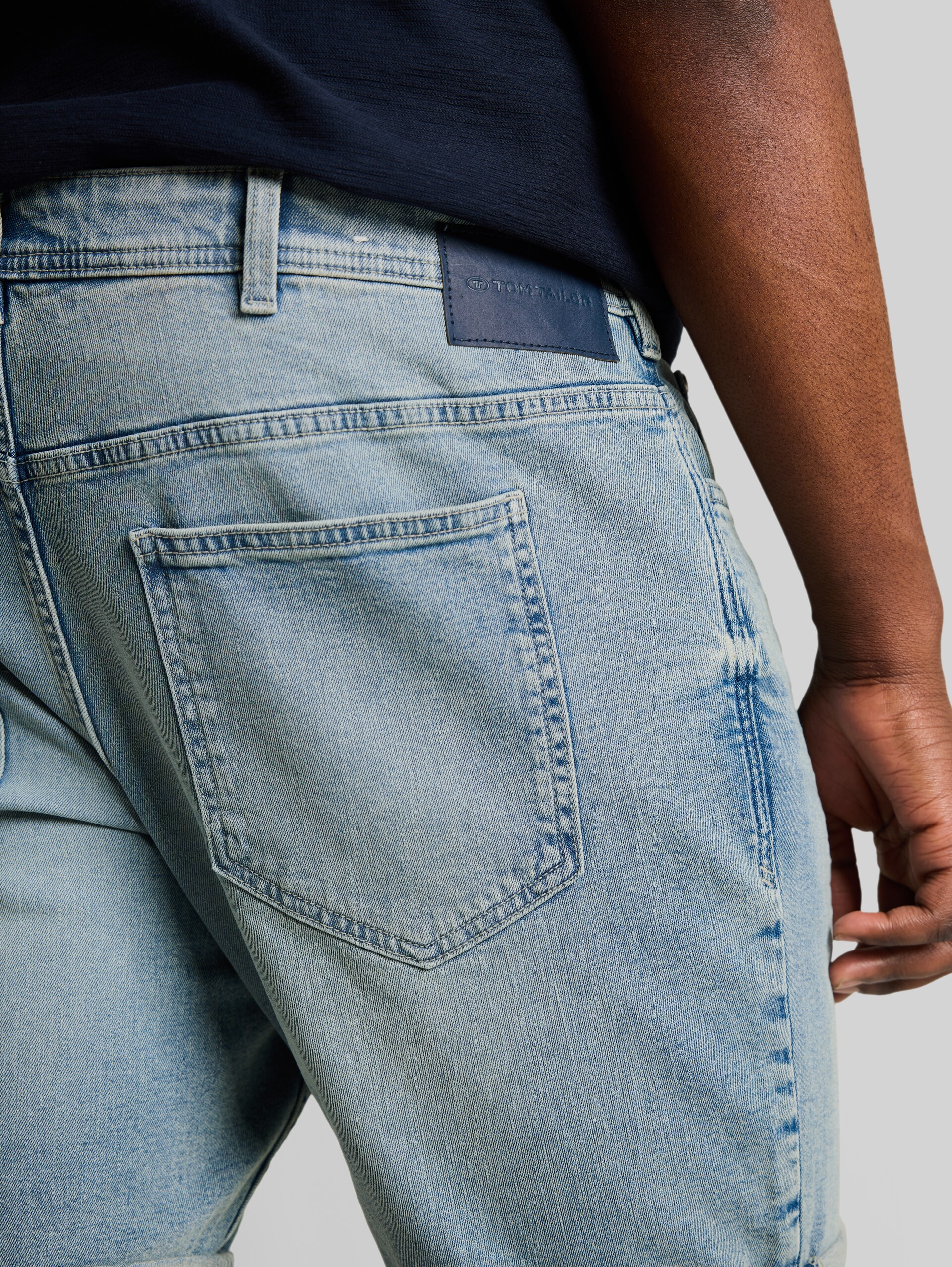 Plus Size - Regular jeansshort - Light Stone Blue Denim - Detailaanzicht model