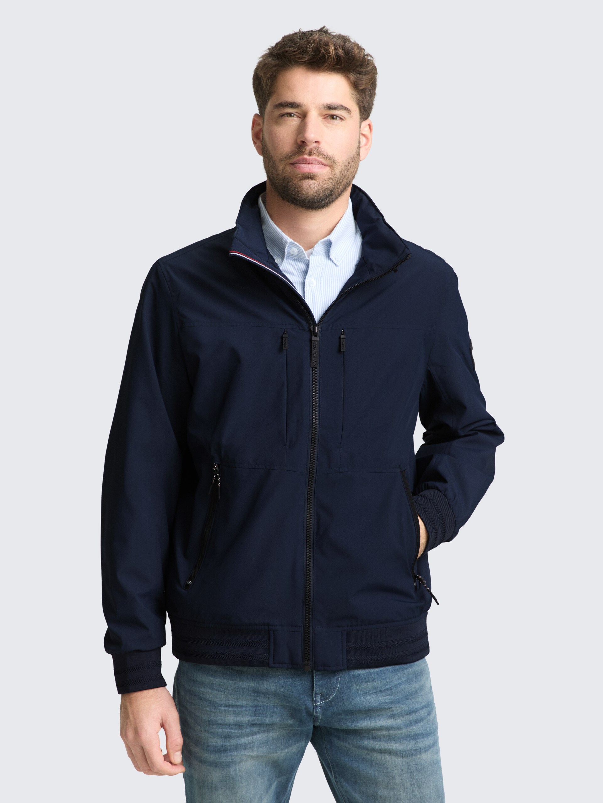 Blouson Jacke mit verstaubarer Kapuze - sky captain blue - Model-Vorderansicht