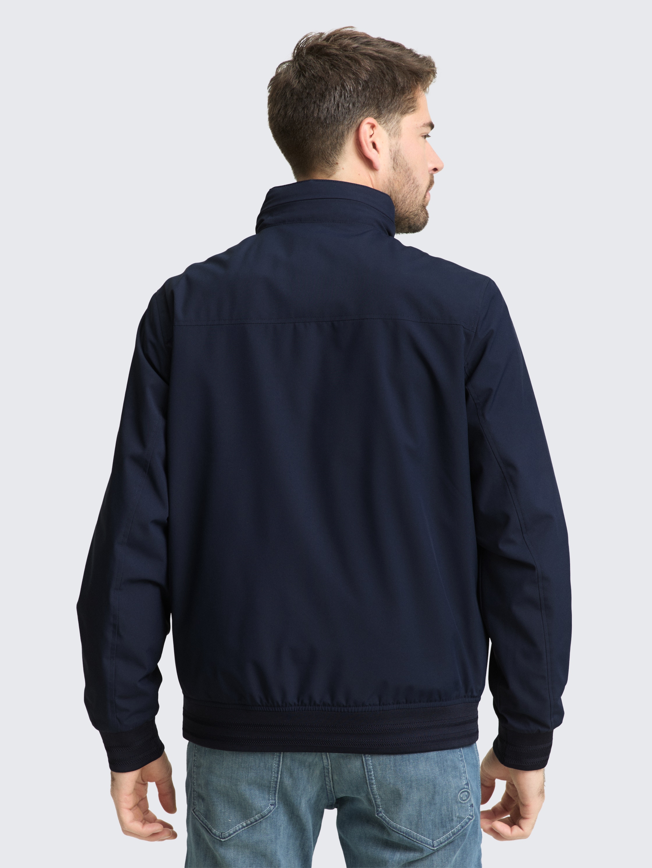Blousonjas met opbergbare capuchon - sky captain blue - Model-achteraanzicht