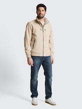 Blouson Jacke mit verstaubarer Kapuze - Cashew Beige - seitliche Model-Ansicht