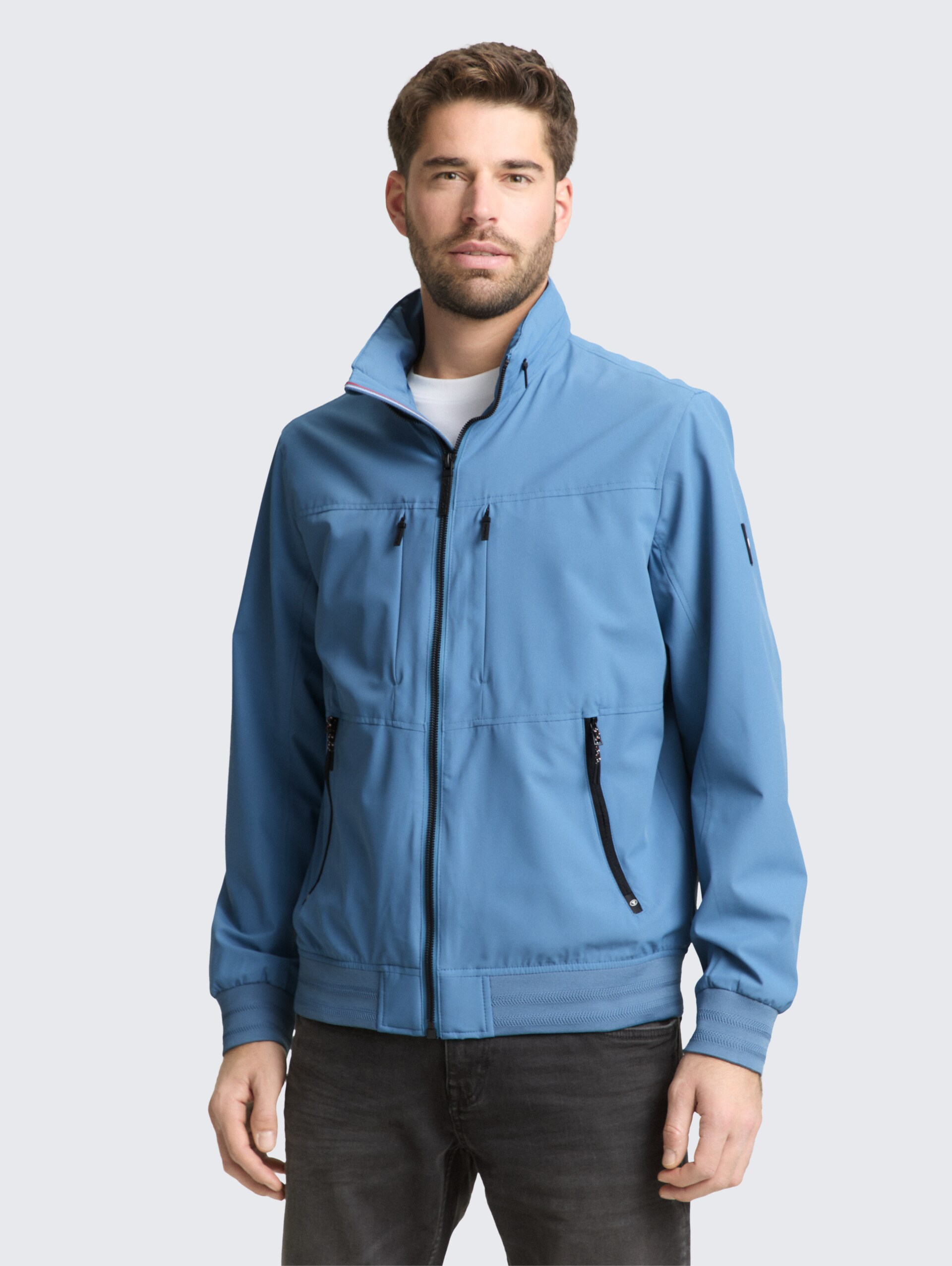 Blouson Jacke mit verstaubarer Kapuze - marine blue - Model-Vorderansicht