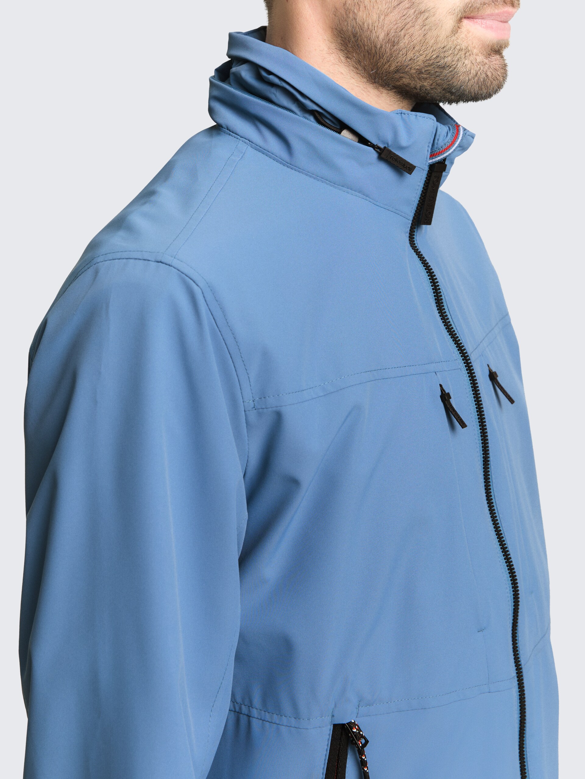 Blouson Jacke mit verstaubarer Kapuze - marine blue - Detail-Model-Ansicht