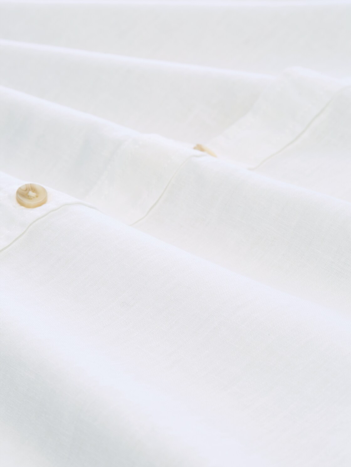 Relaxed Fit Kurzarmhemd mit Leinenanteil - White - Material-Ansicht